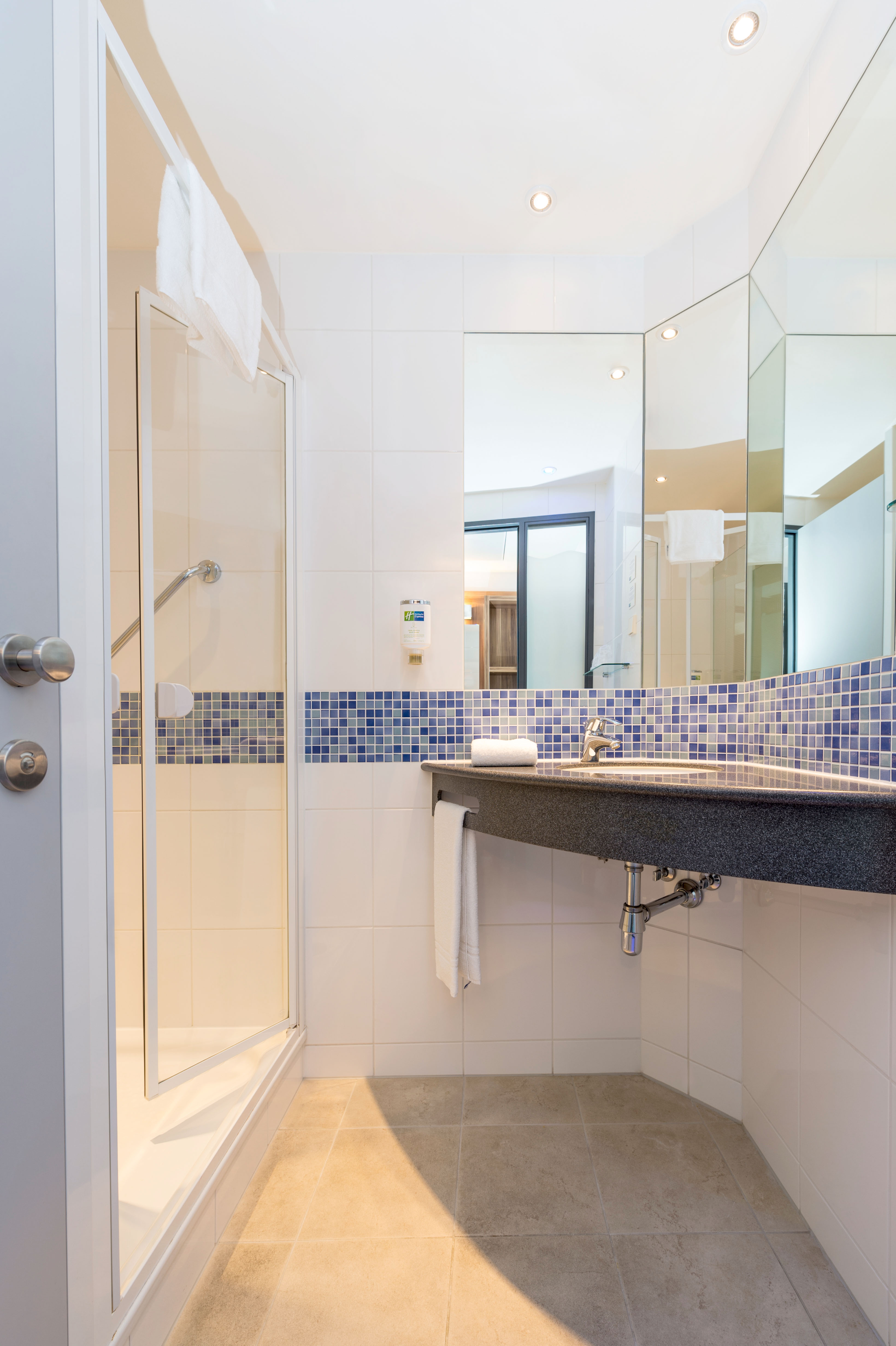 Holiday Inn Express Bremen Airport