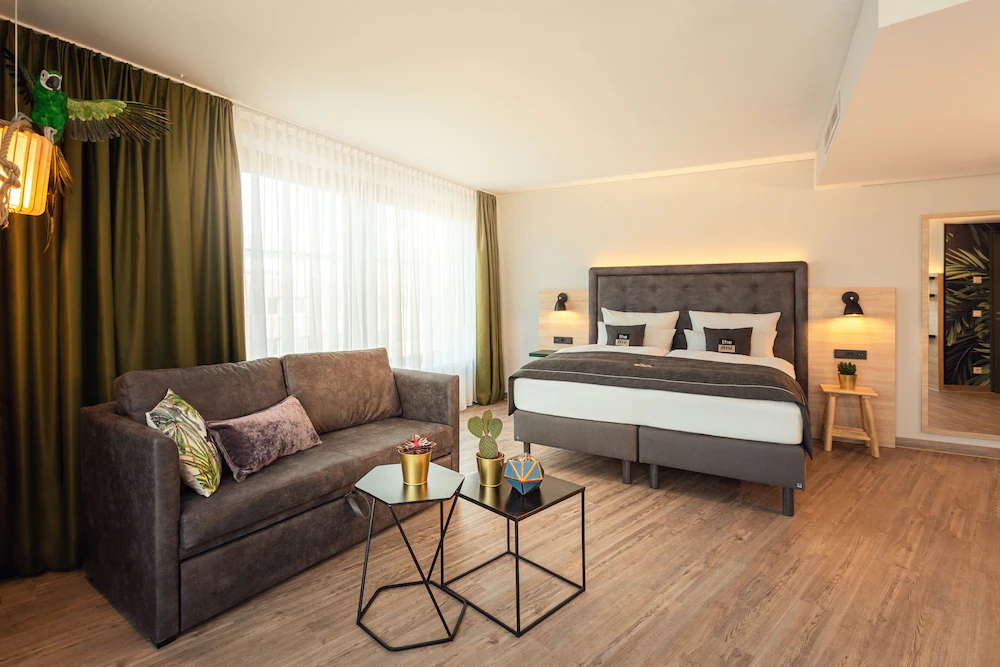 Holiday Inn - the niu, Crusoe Bremen Airport