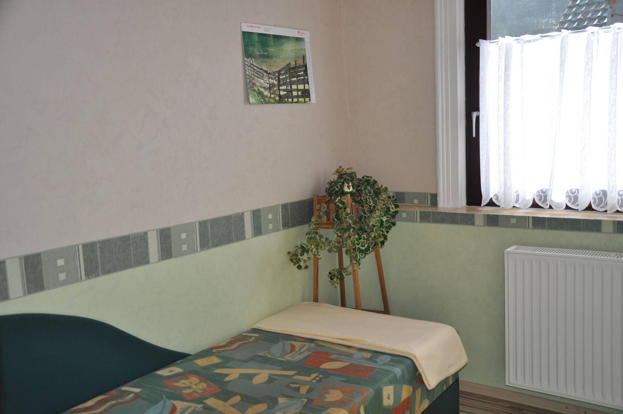 Ferienwohnungen & Gästezimmer Kachel