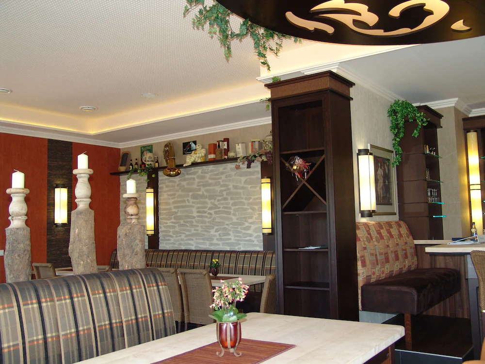 M13 Hotel