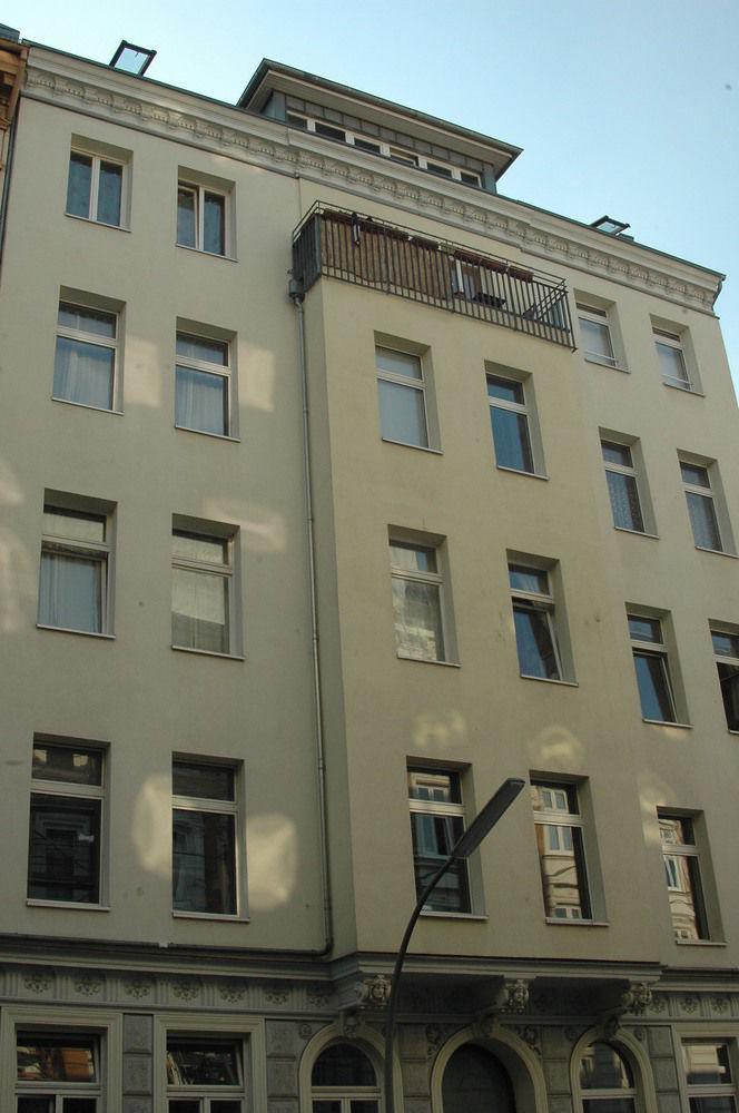 Buch-Ein-Bett Hostel