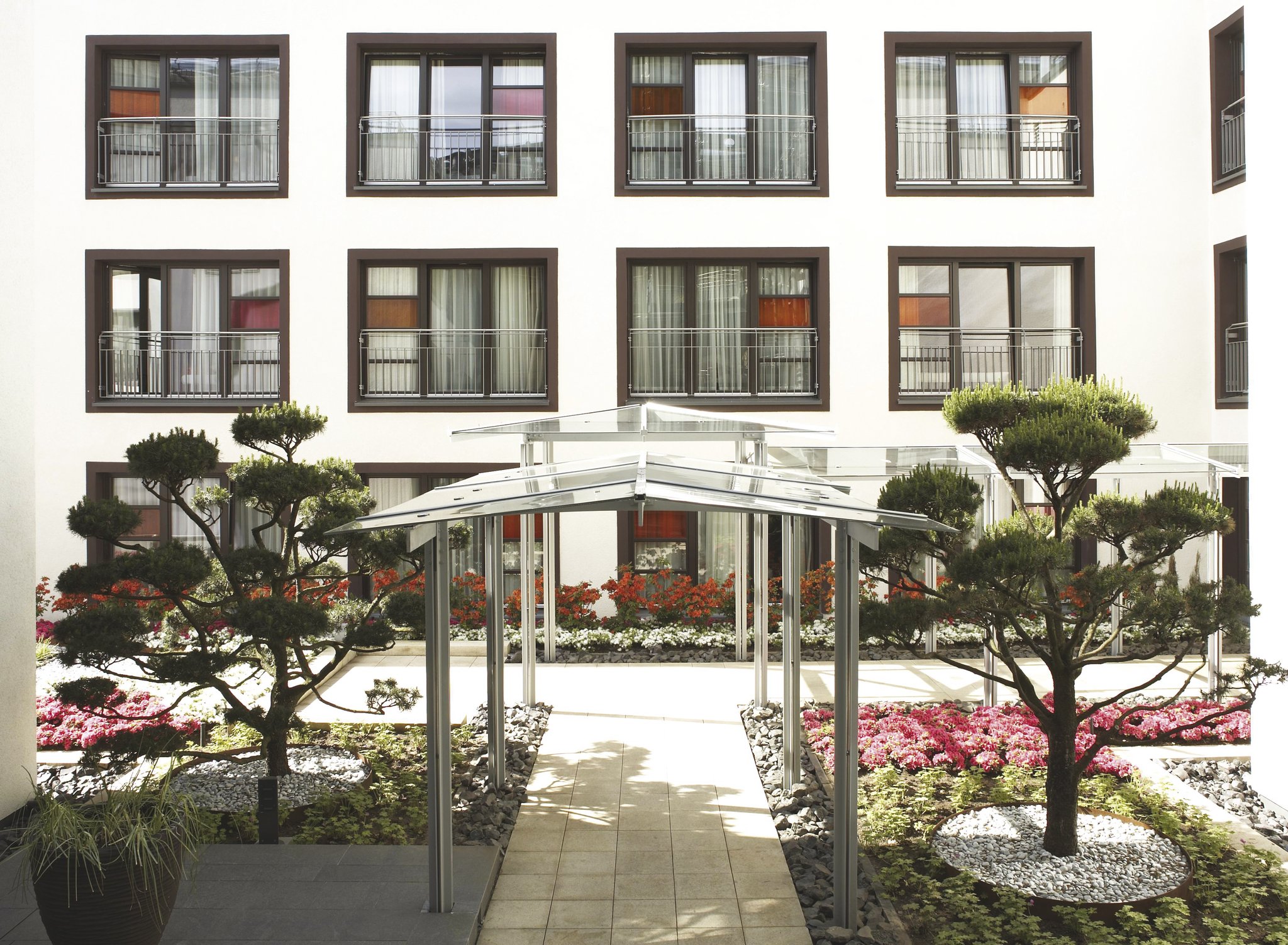 East Hotel & Restaurant