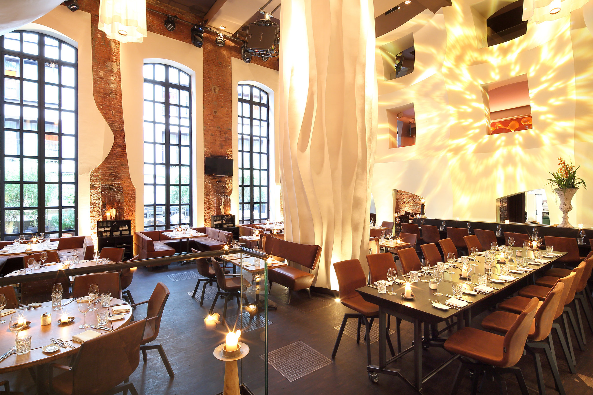 East Hotel & Restaurant