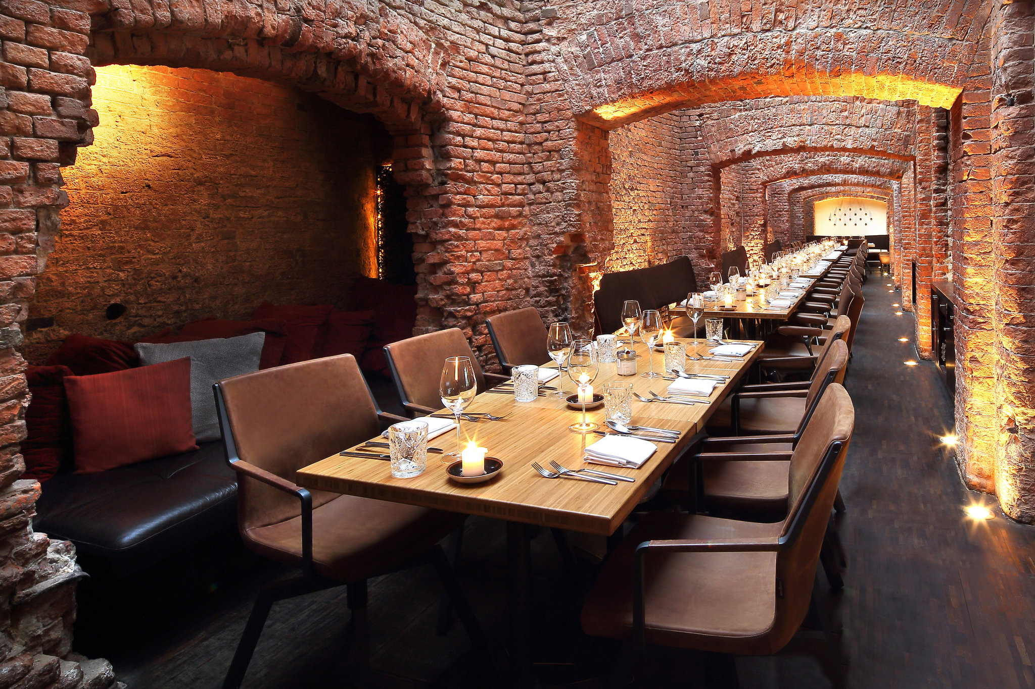 East Hotel & Restaurant