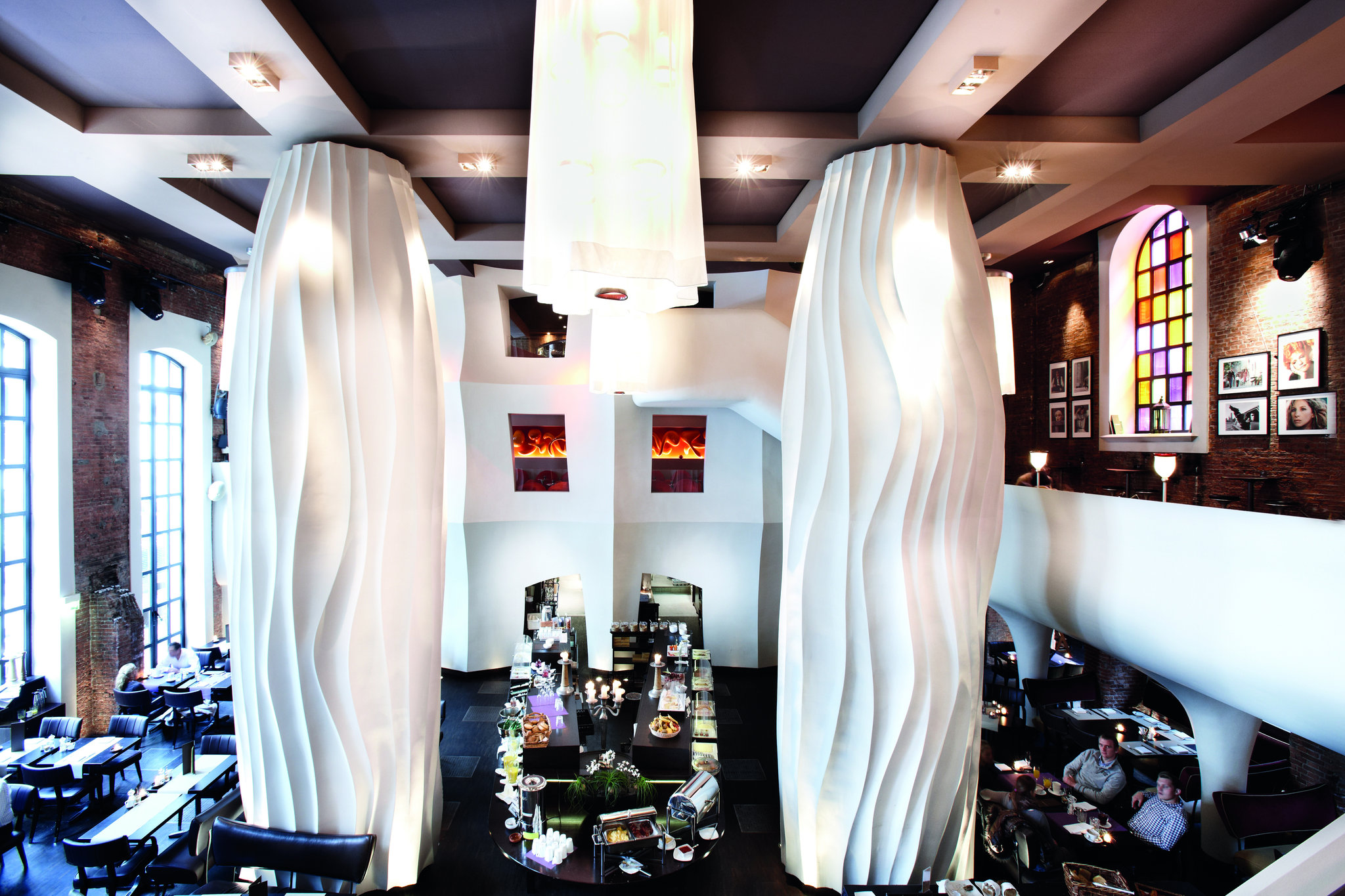 East Hotel & Restaurant