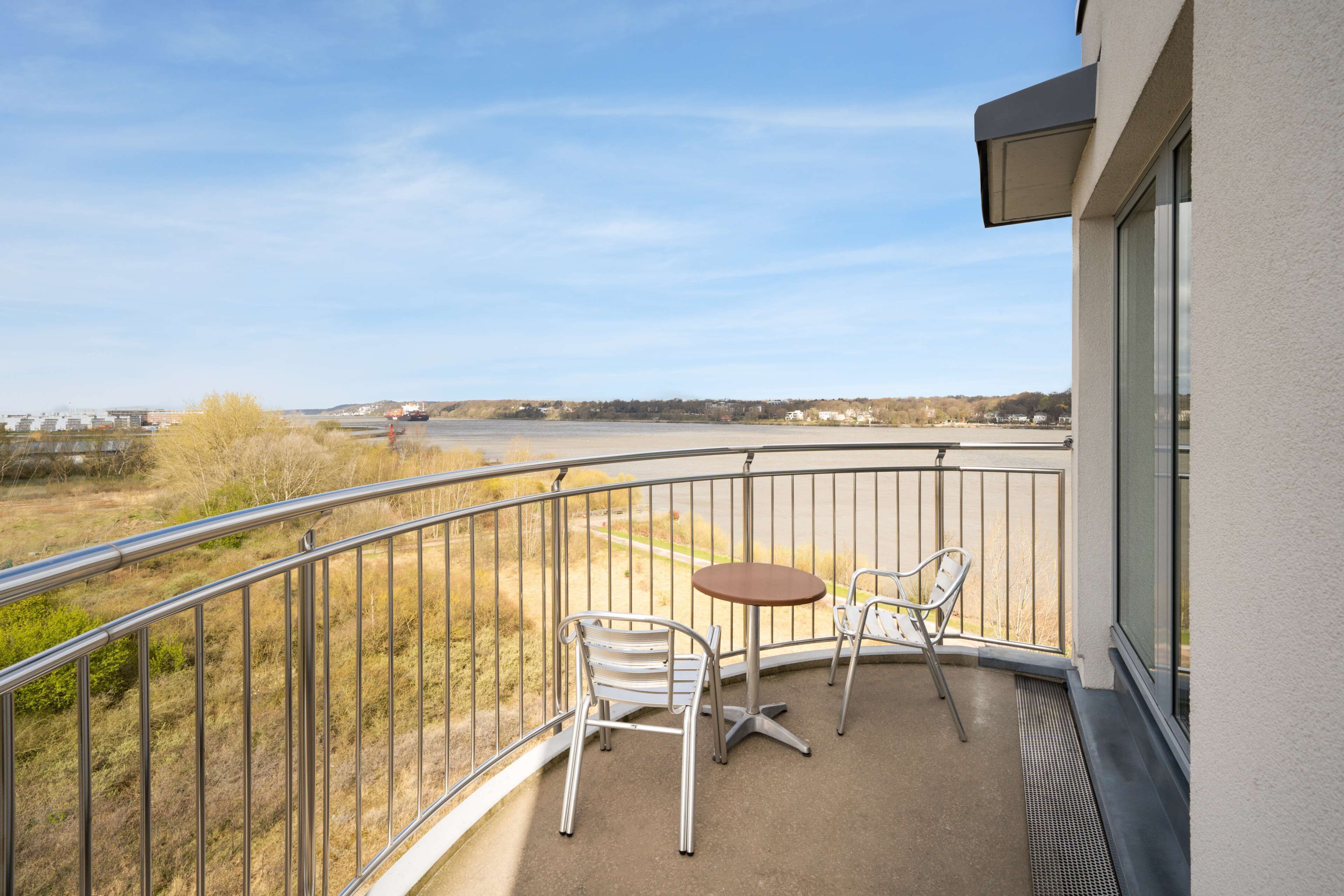 elaya hotel hamburg finkenwerder