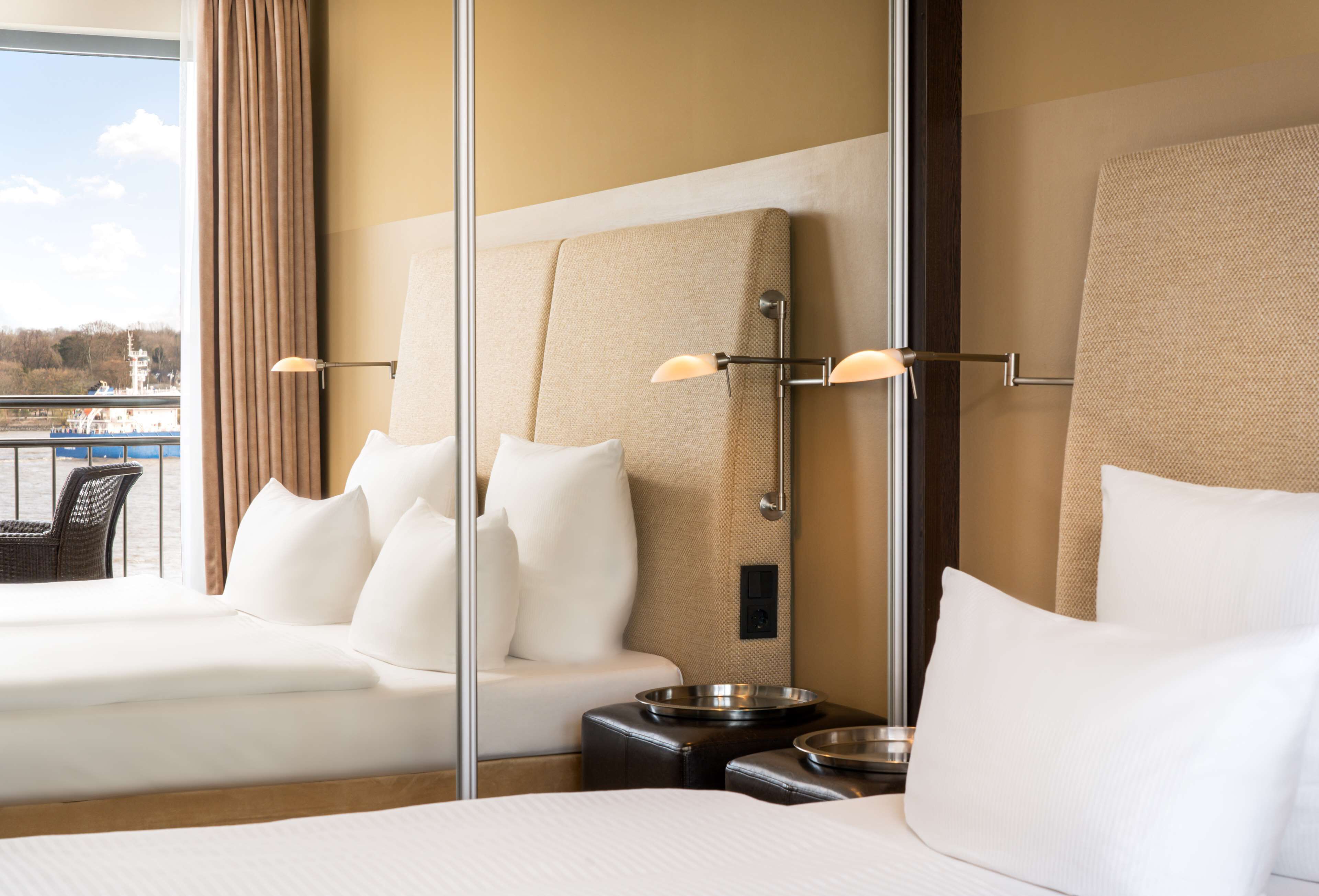 elaya hotel hamburg finkenwerder