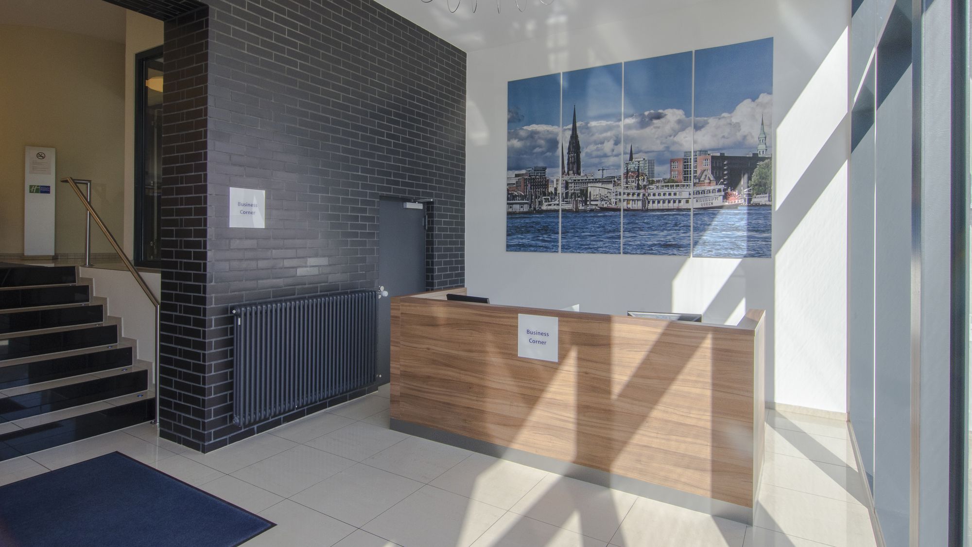 Premier Inn Hamburg City Alster Hotel