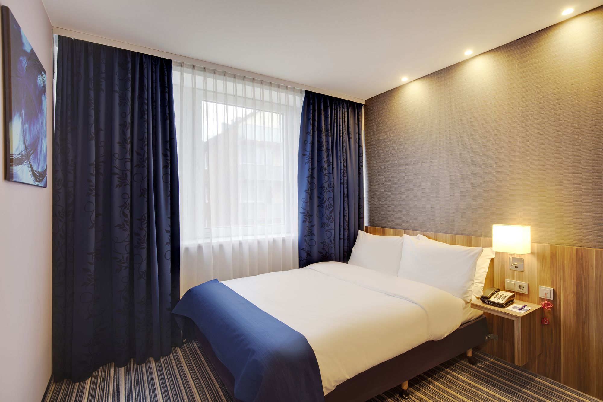 Premier Inn Hamburg City Alster Hotel