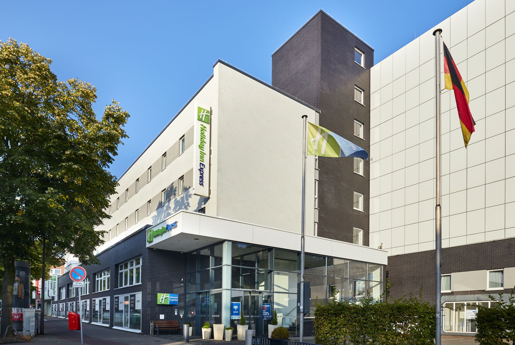 Premier Inn Hamburg City Alster Hotel