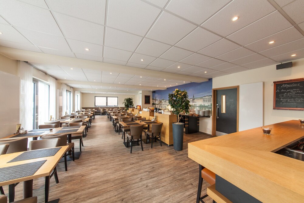 Sporthotel Hamburg by JUFA Hotels