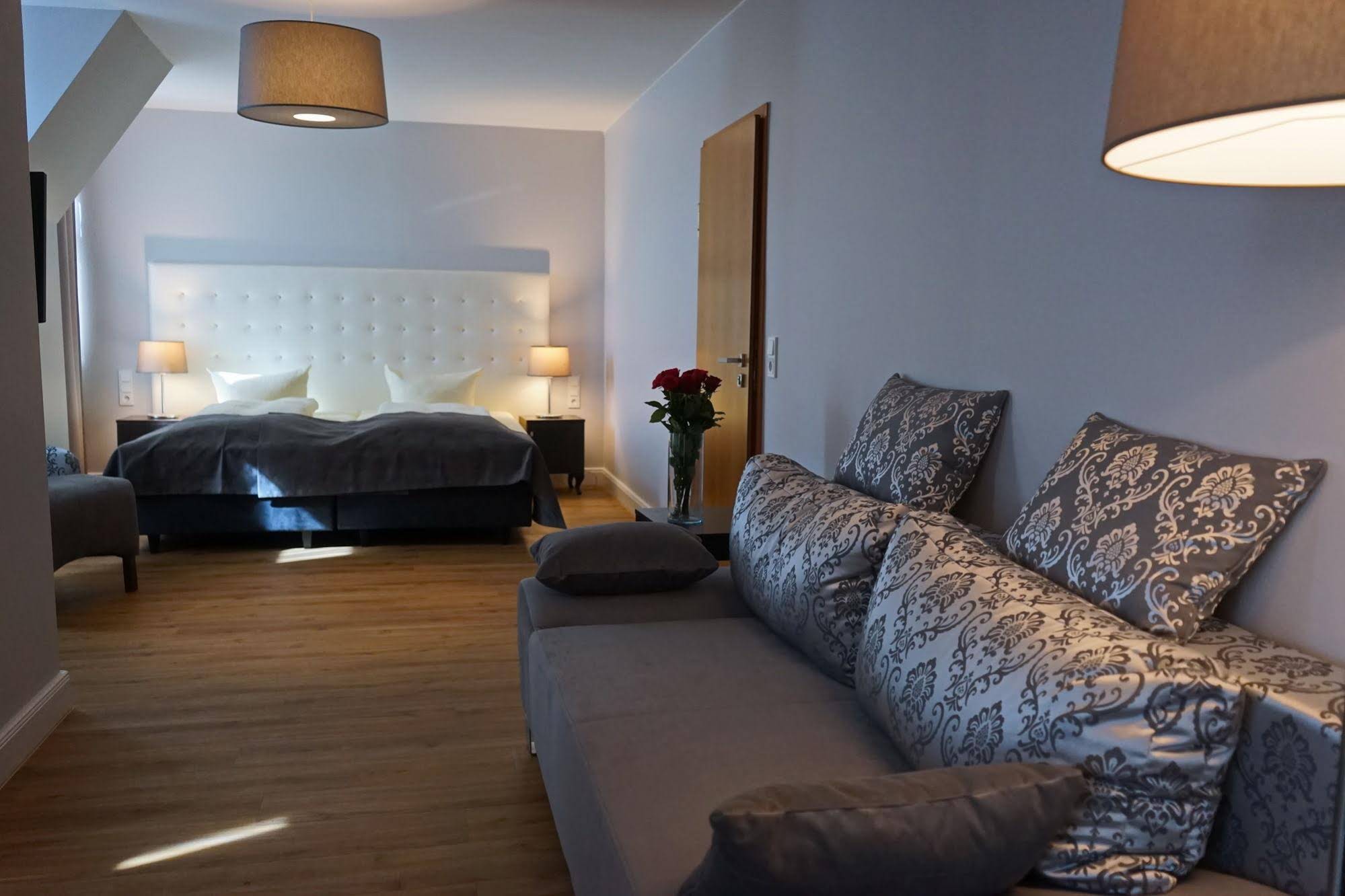 Milbor Hotel