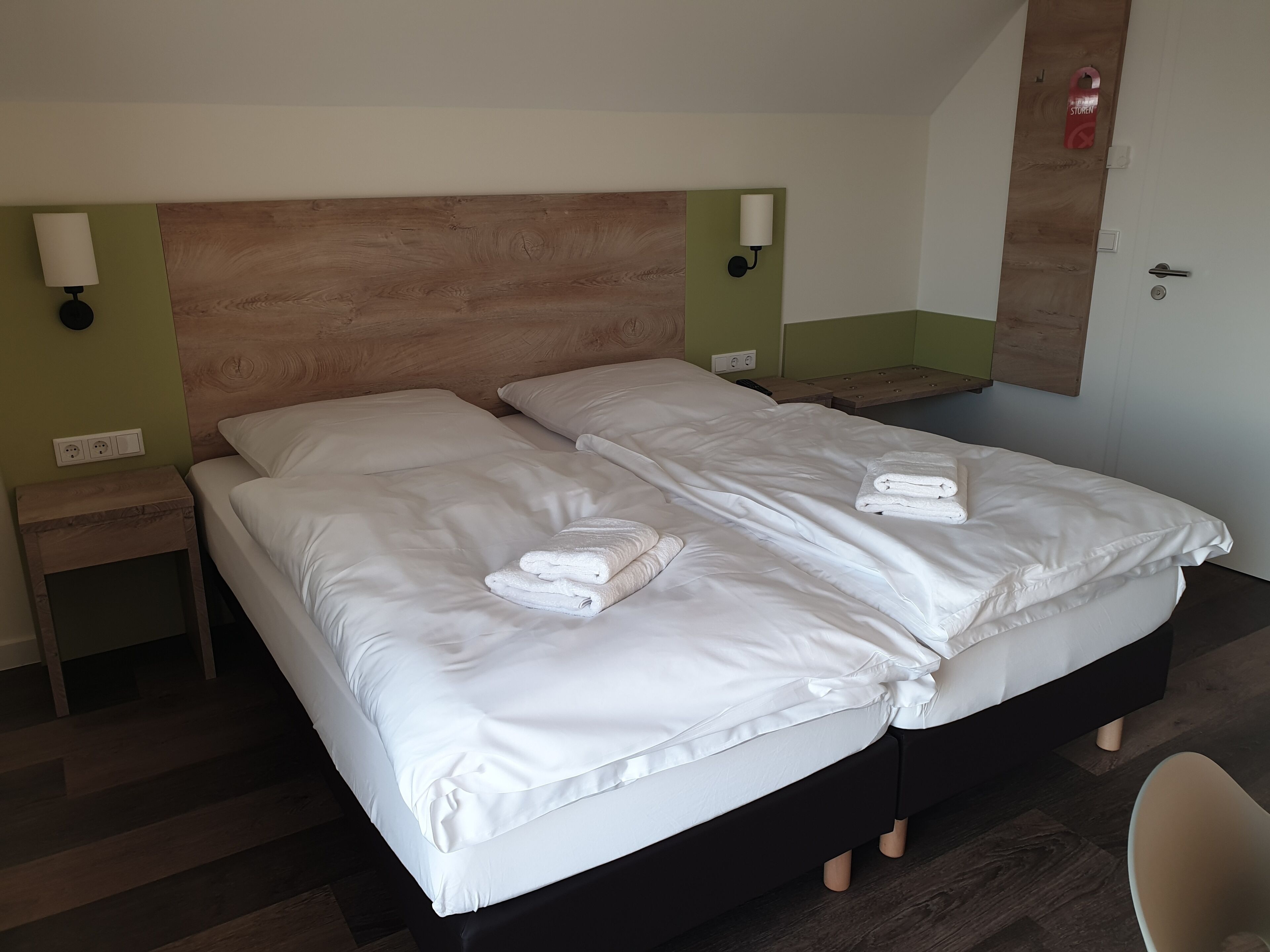 Roca Restaurant And Hotel