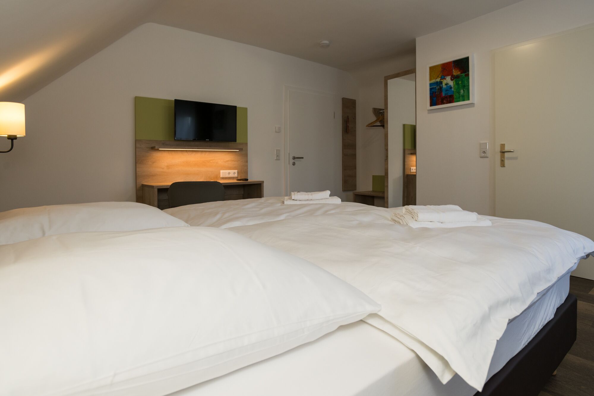 Roca Restaurant And Hotel