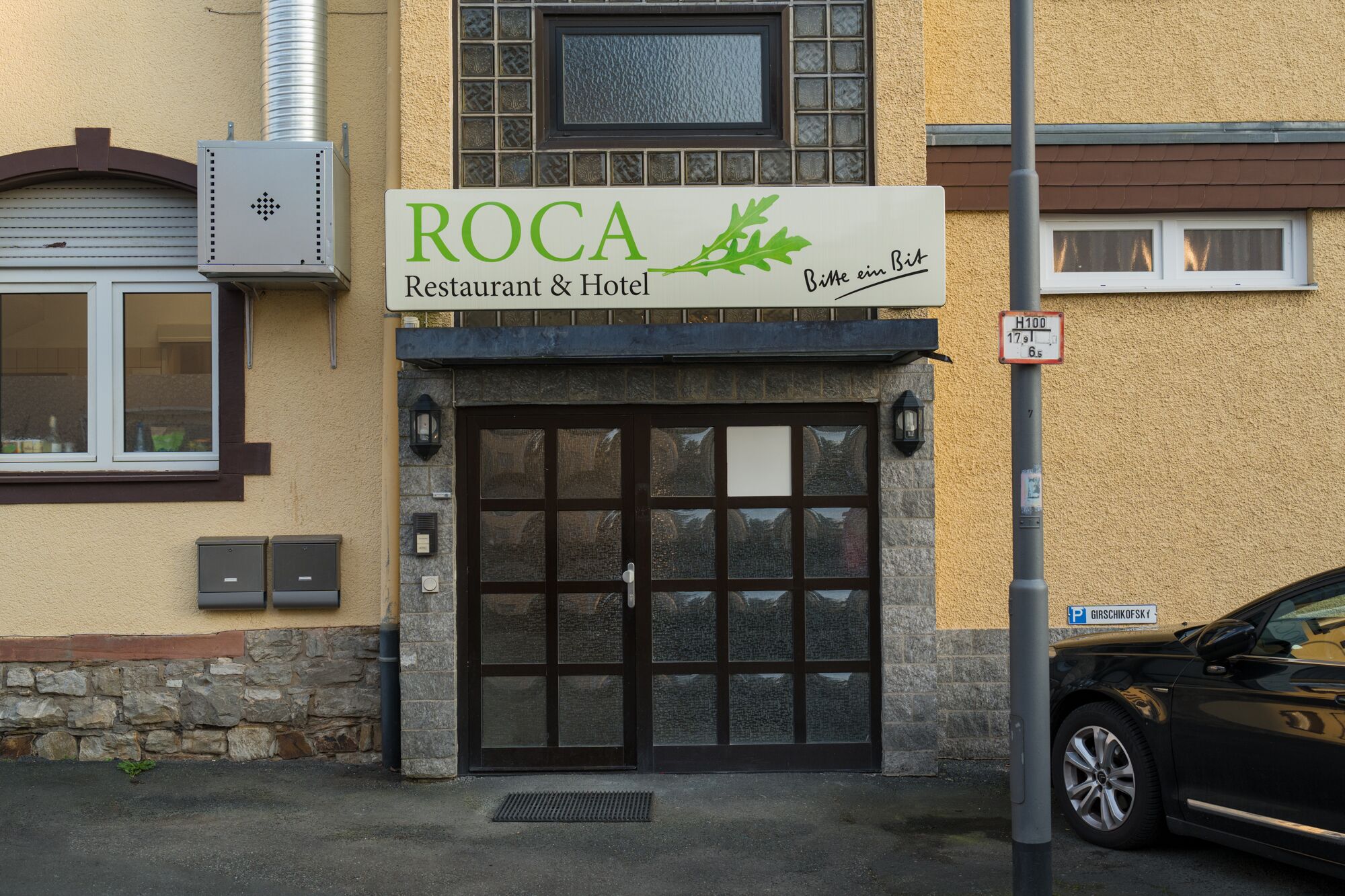 Roca Restaurant And Hotel