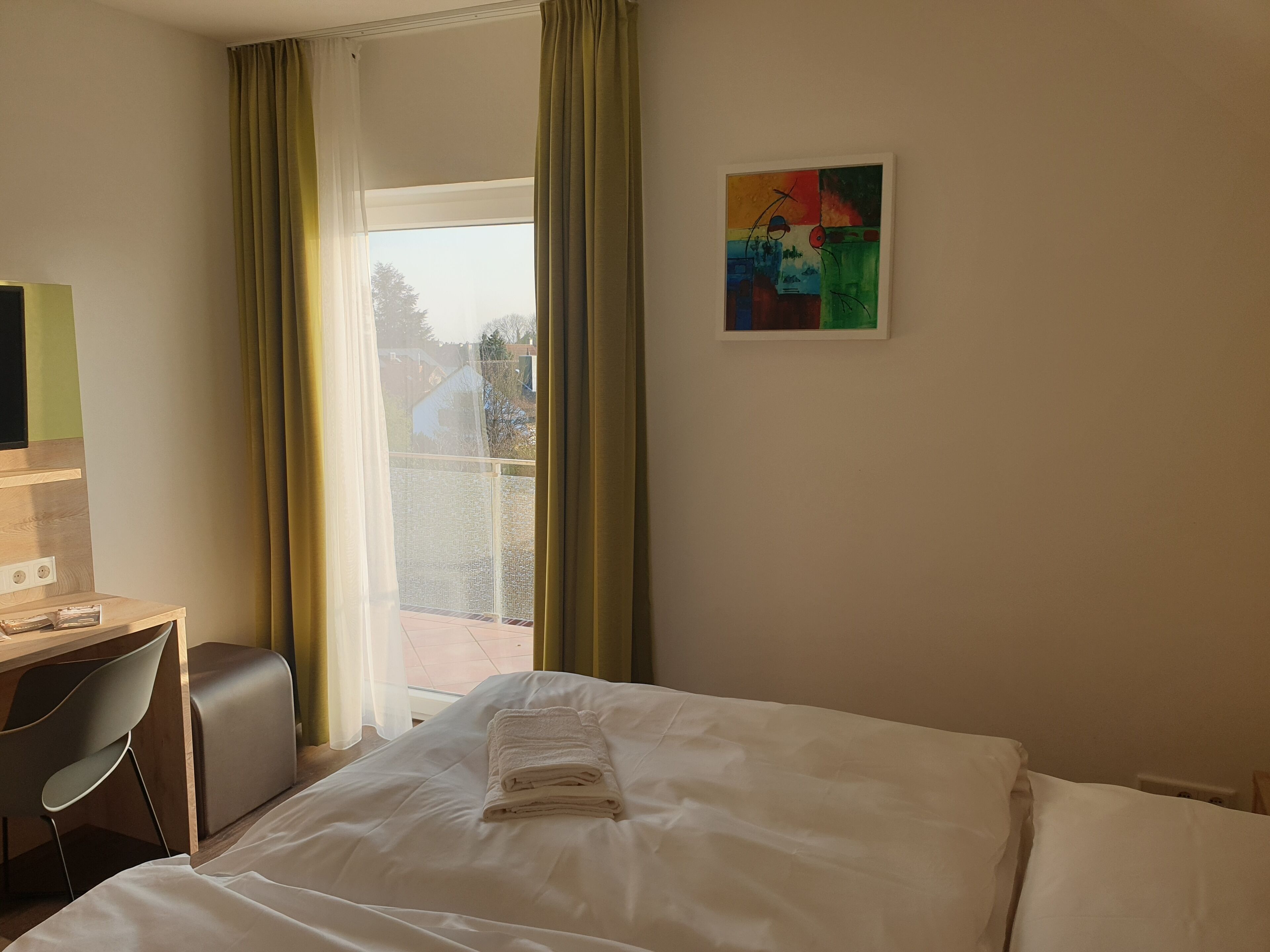 Roca Restaurant And Hotel