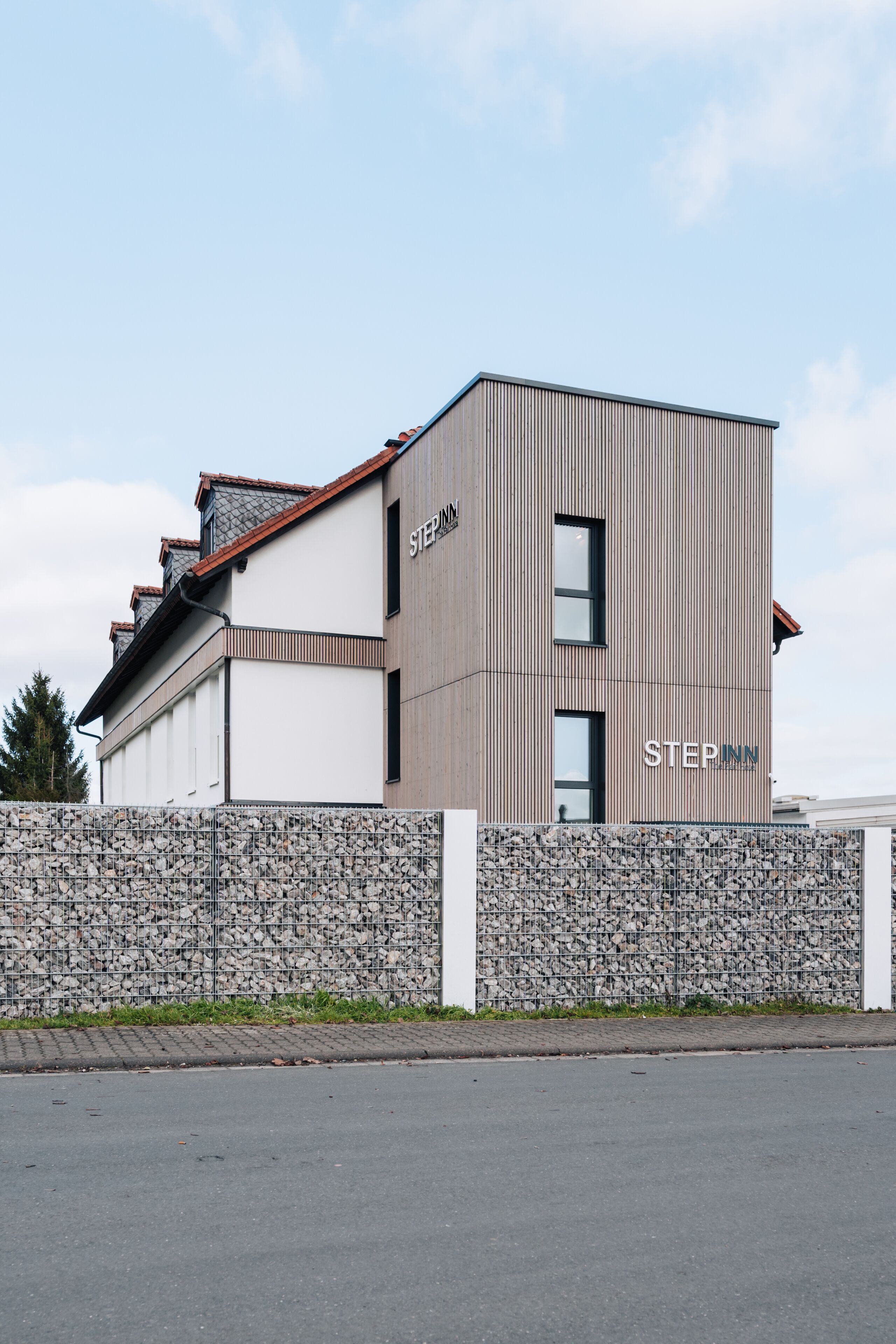 Step Inn Hotel