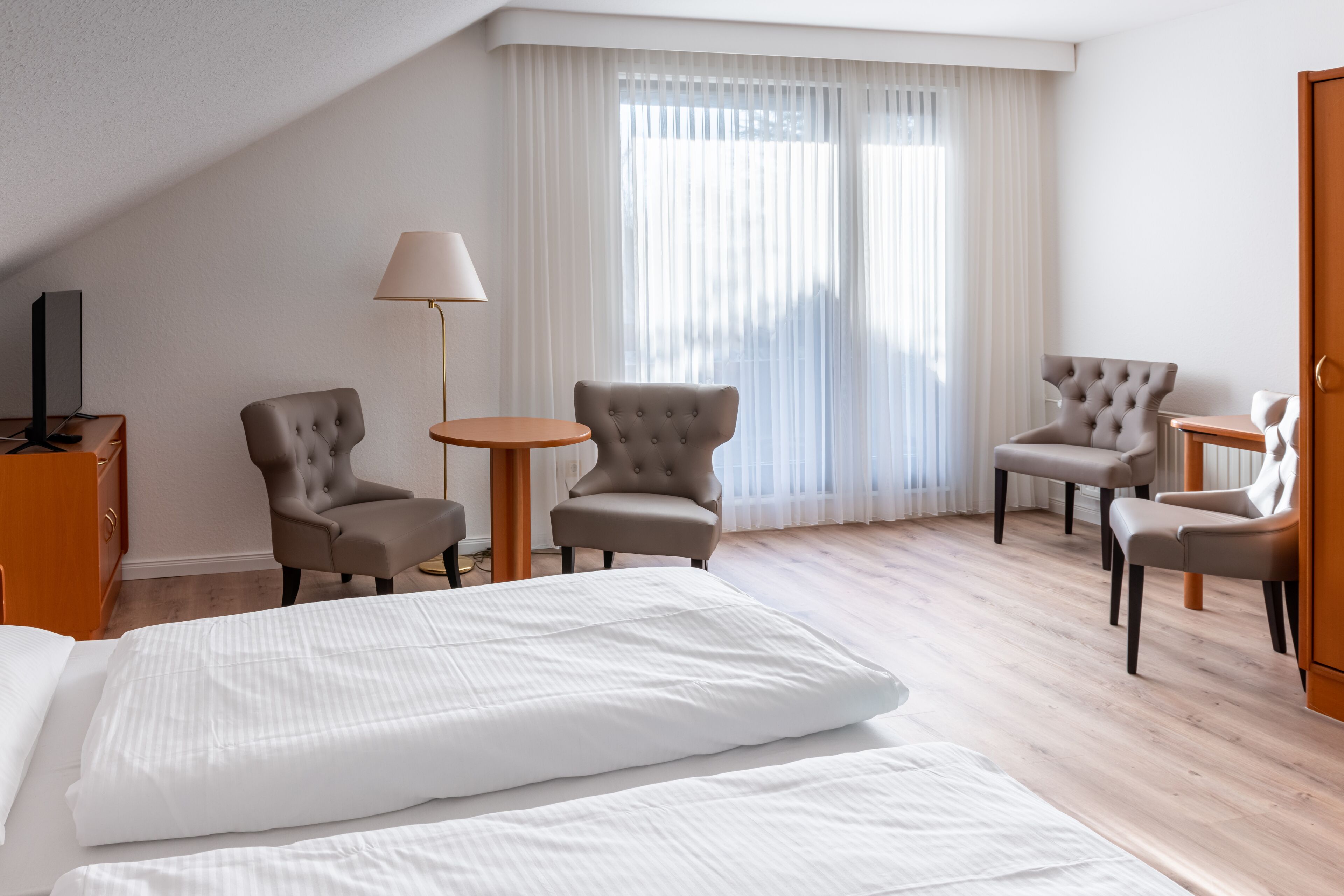 Forest Apartments & Rooms