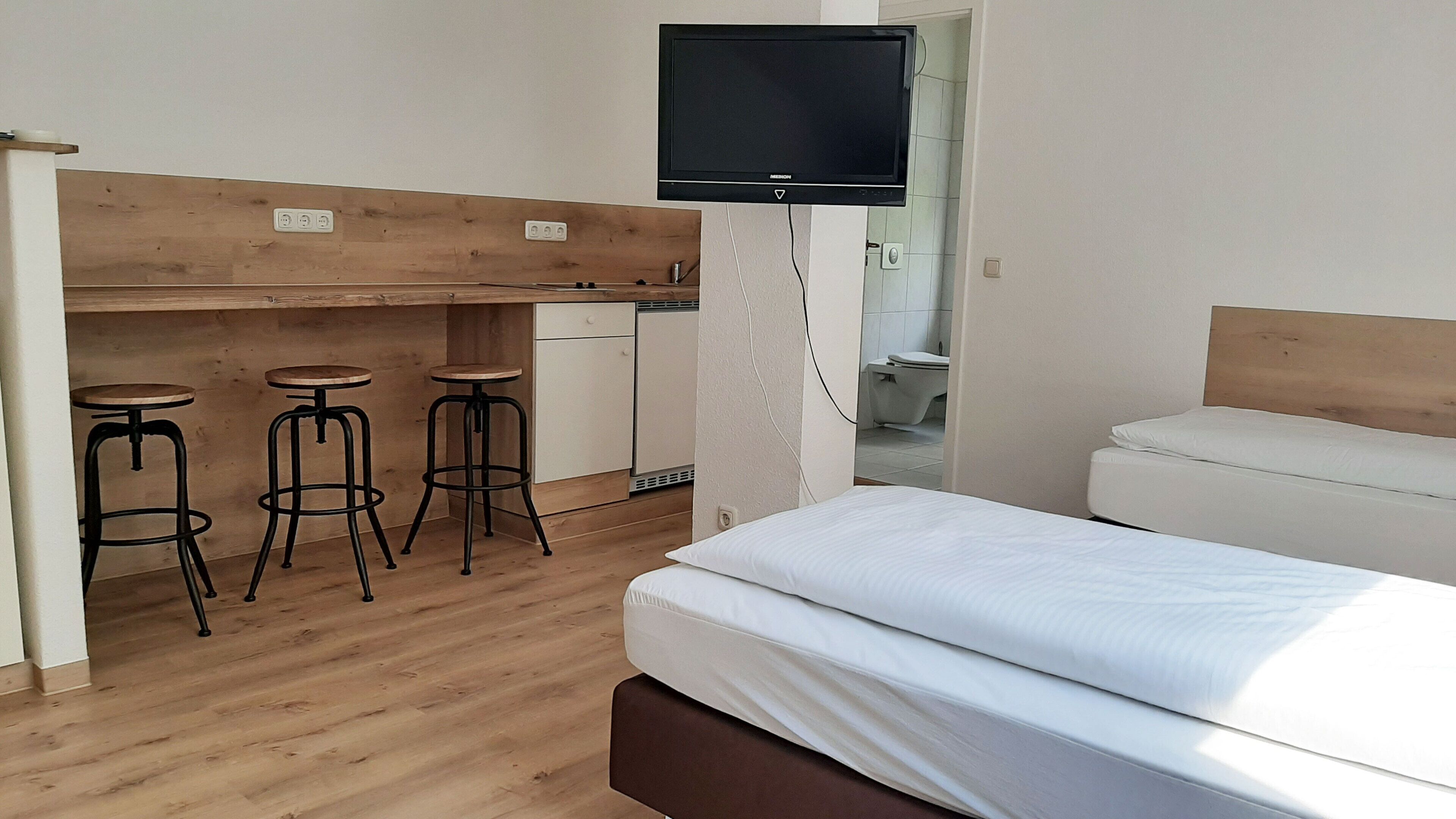 Forest Apartments & Rooms