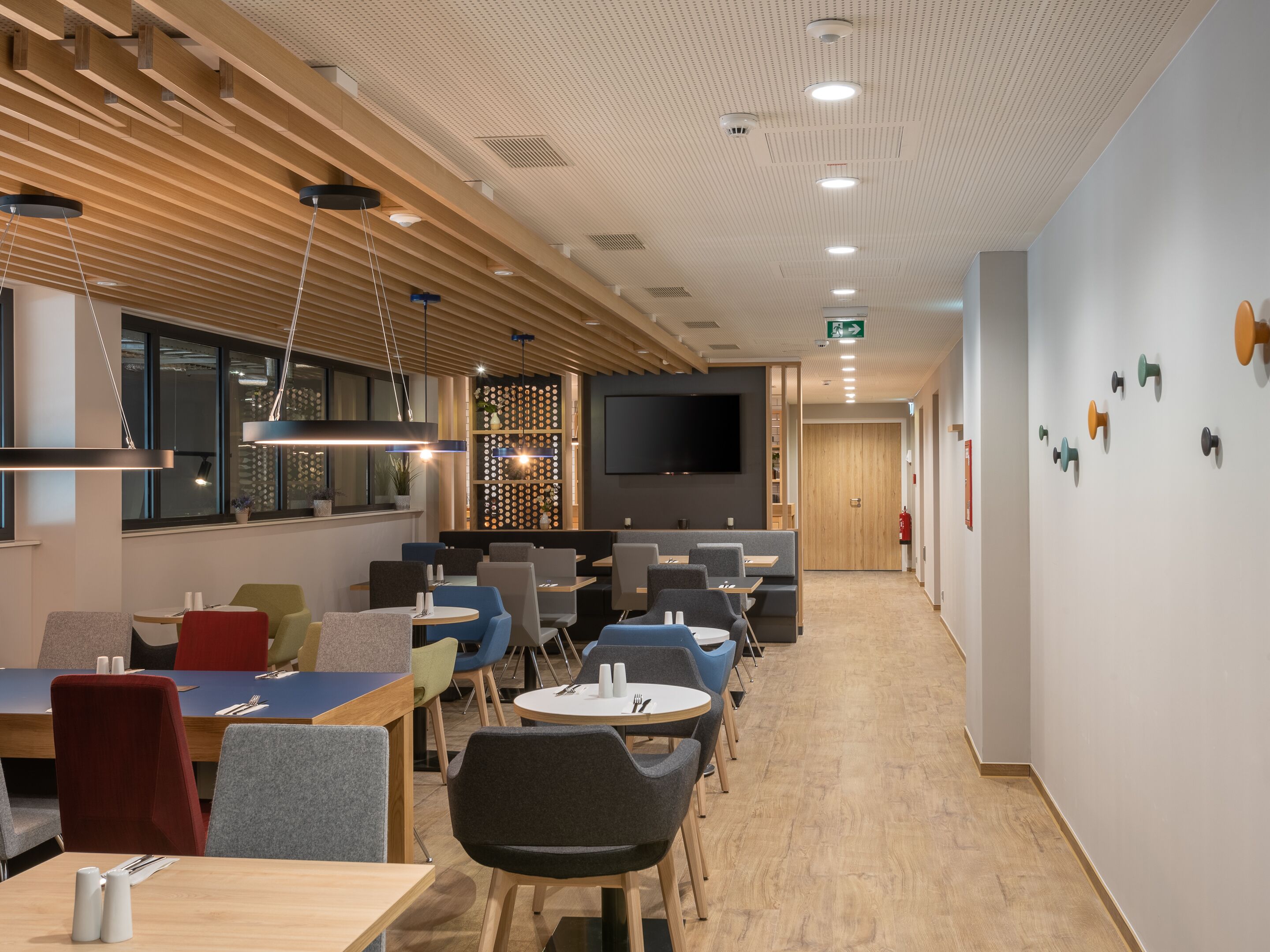 Holiday Inn Express Hamburg South A7 AS42, an IHG Hotel