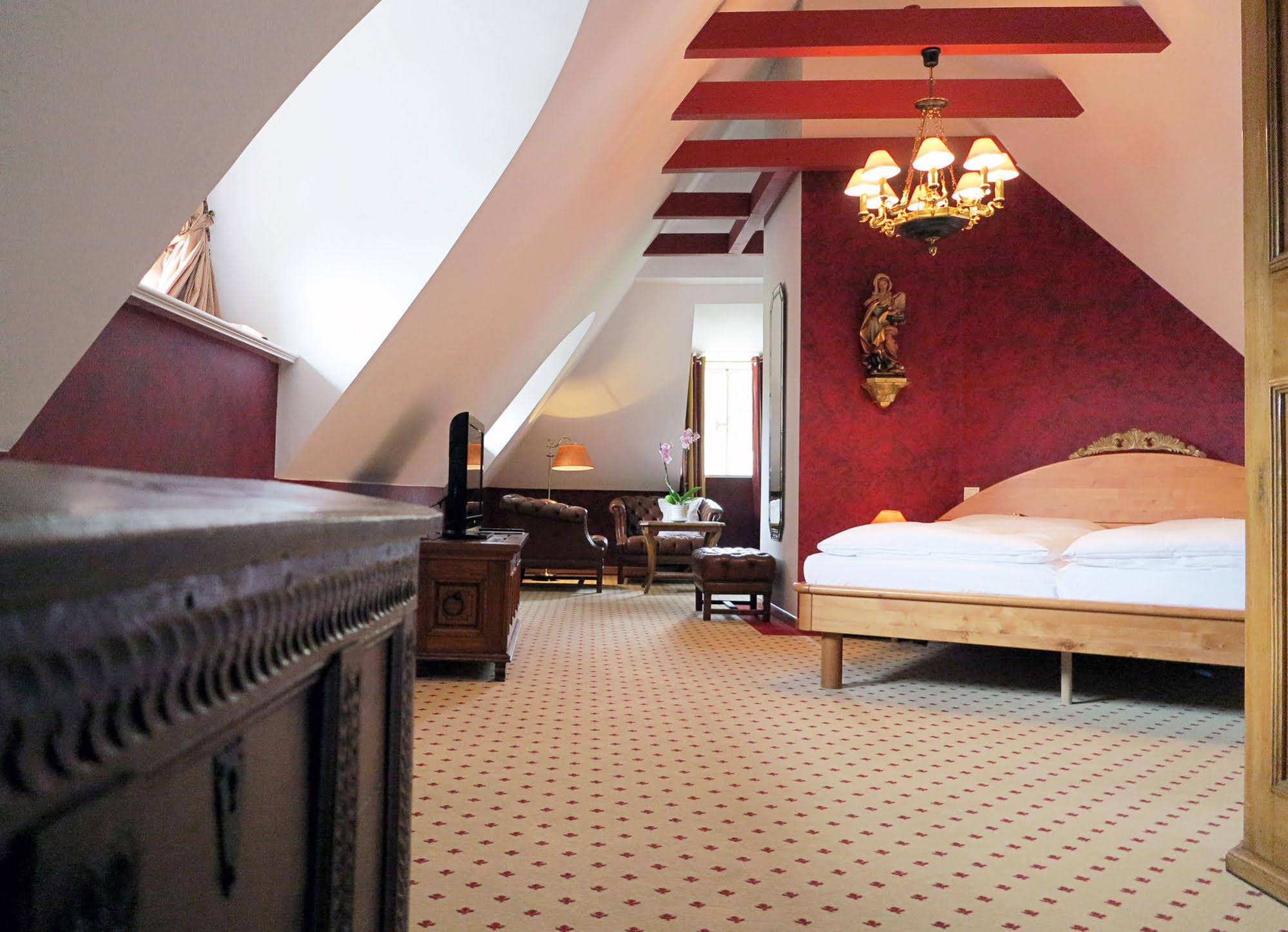 Meinsbur Boutique Hotel
