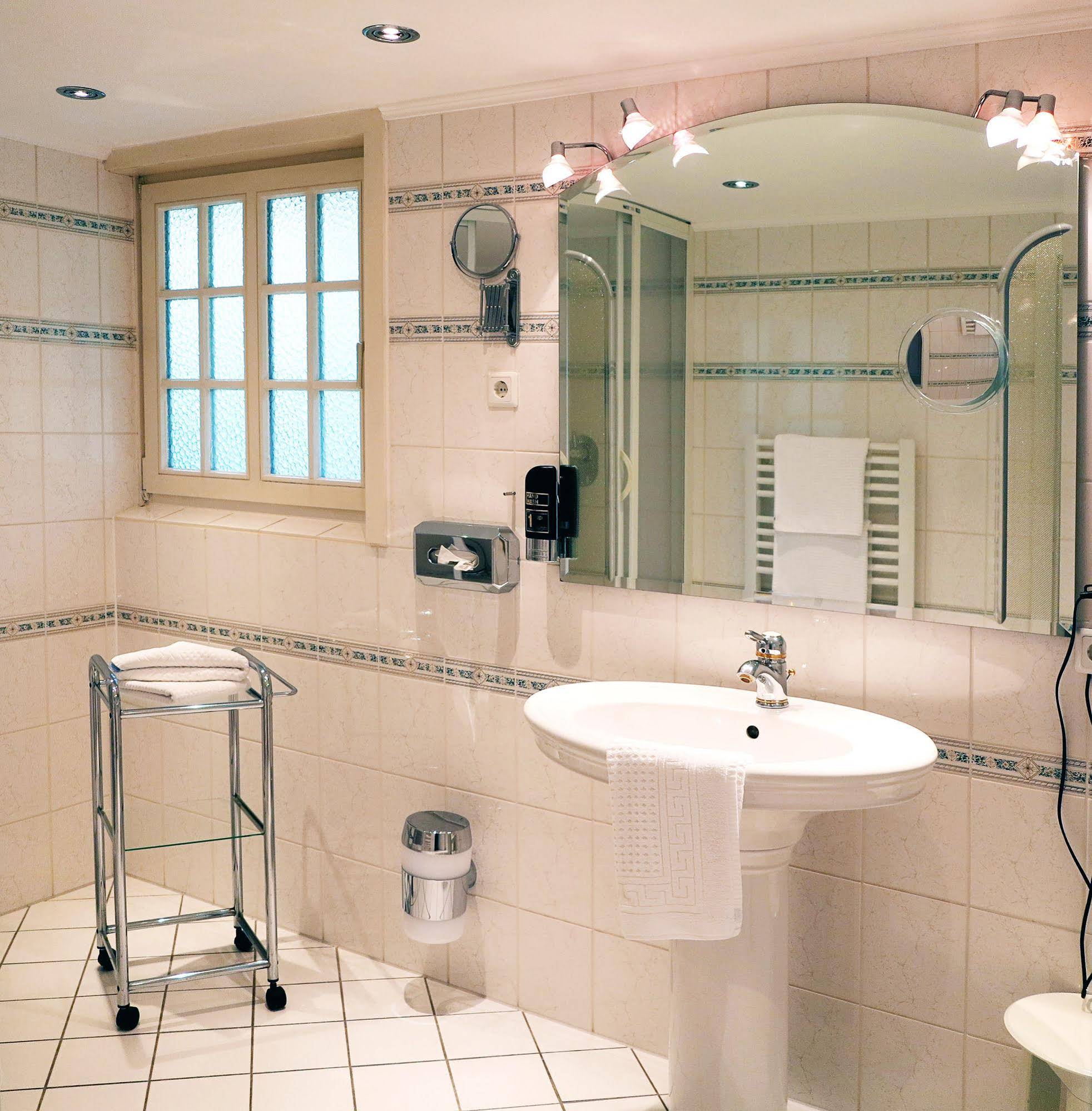 Meinsbur Boutique Hotel