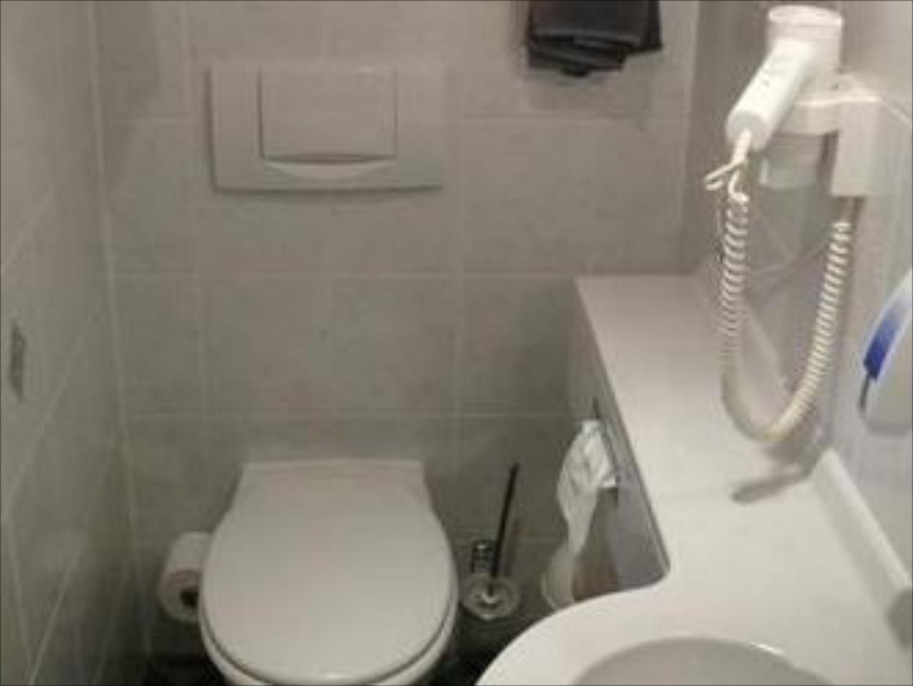 Stichwehs am Bahnhof