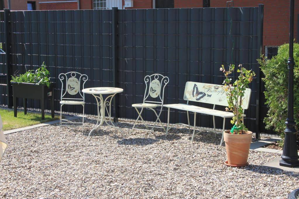 Hotel-Cafe-Galerie