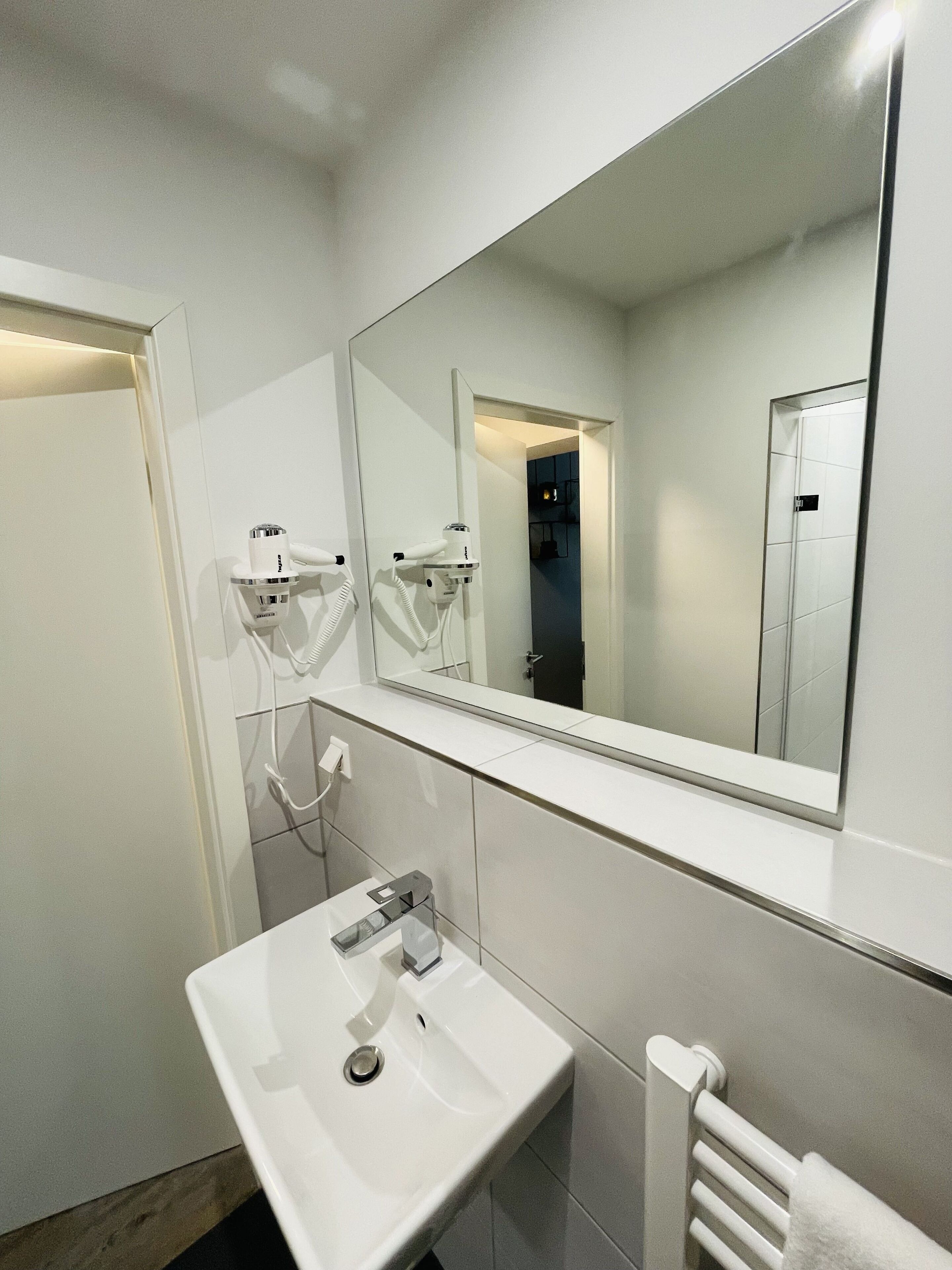 IQ Hotel