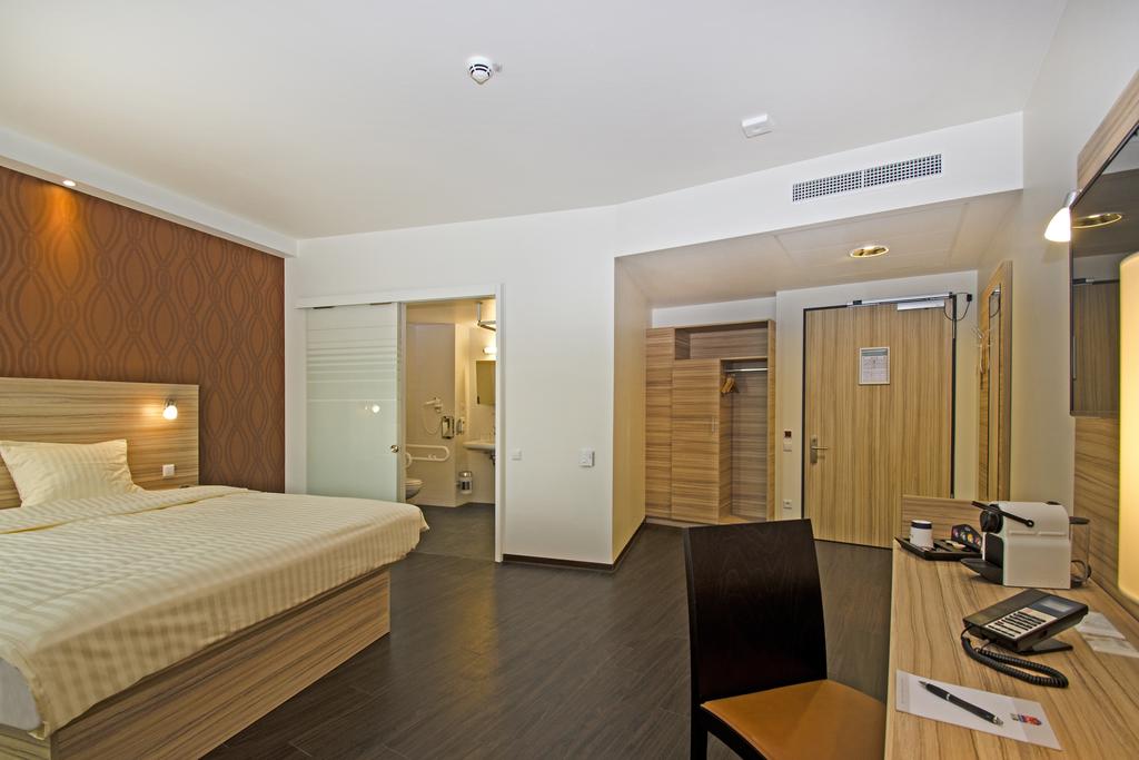 Premier Inn Hannover City University Hotel