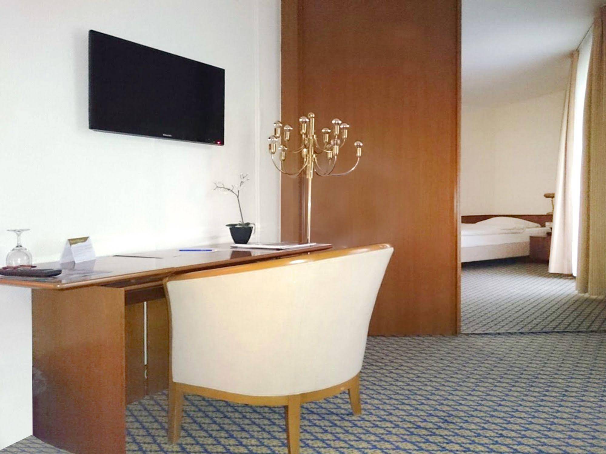 Seehotel am Tankumsee