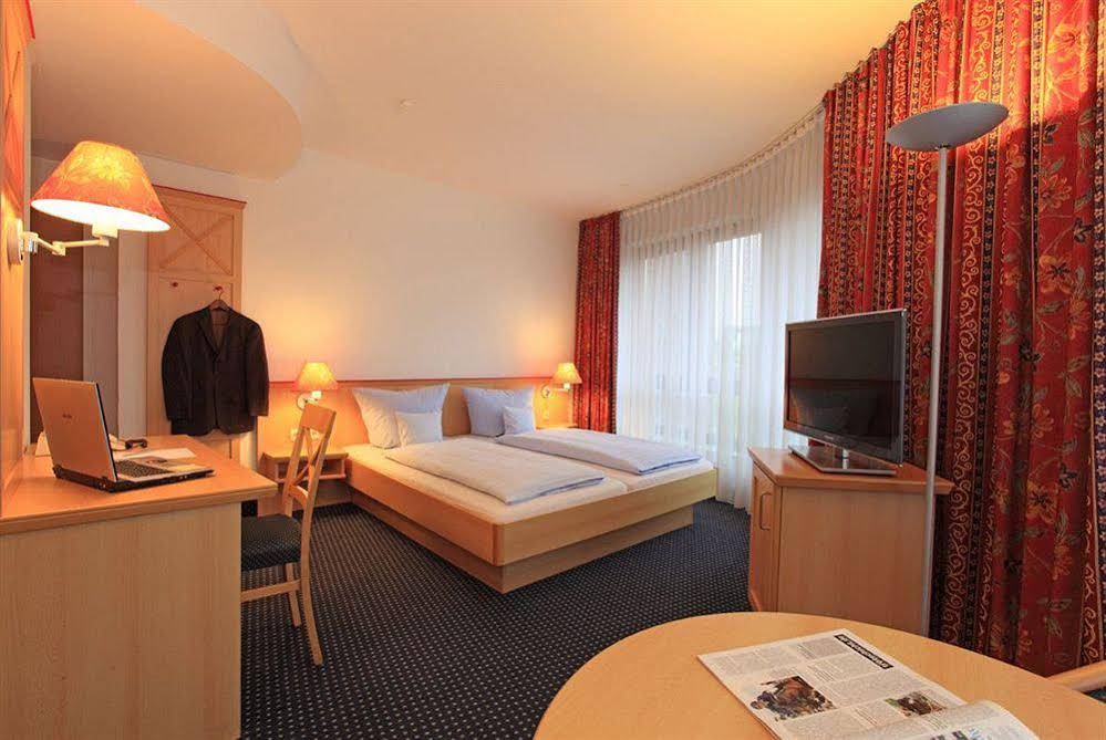 Hotel Near By