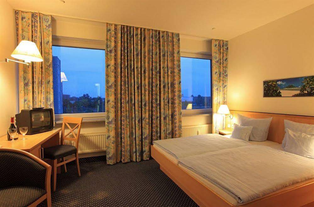Hotel Near By