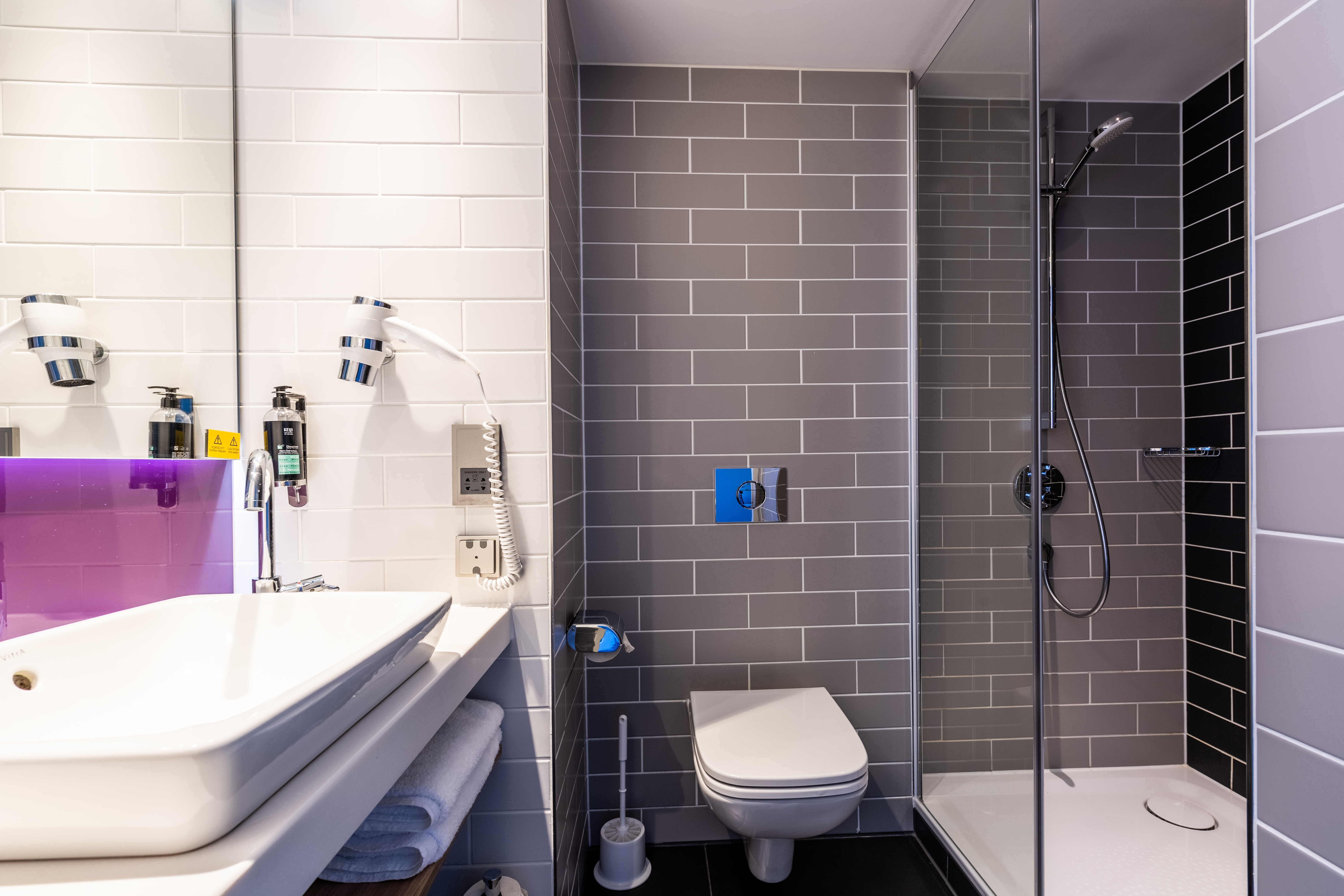 Premier Inn Köln City Süd Hotel