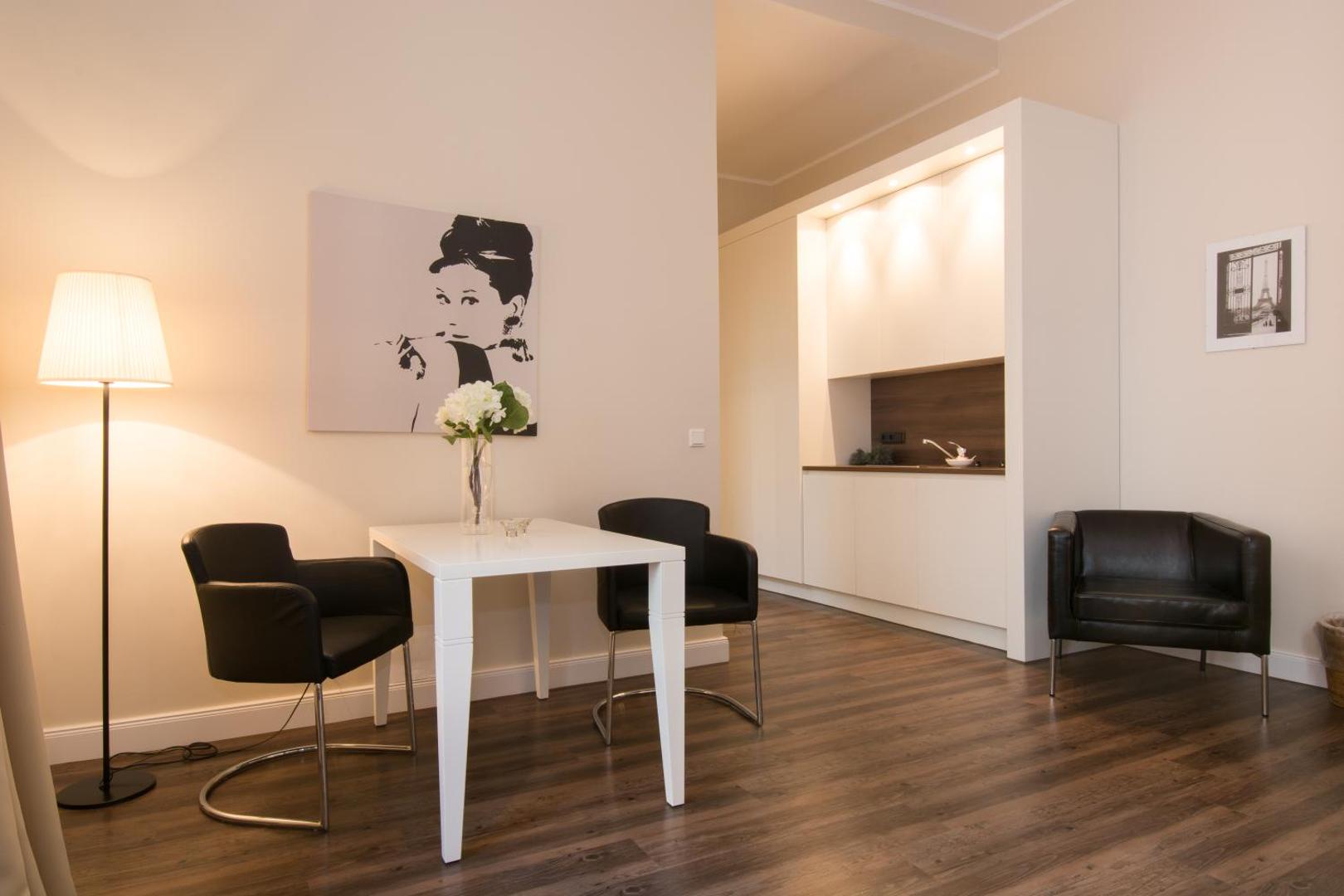 Apartmenthaus Hohe Straße UG