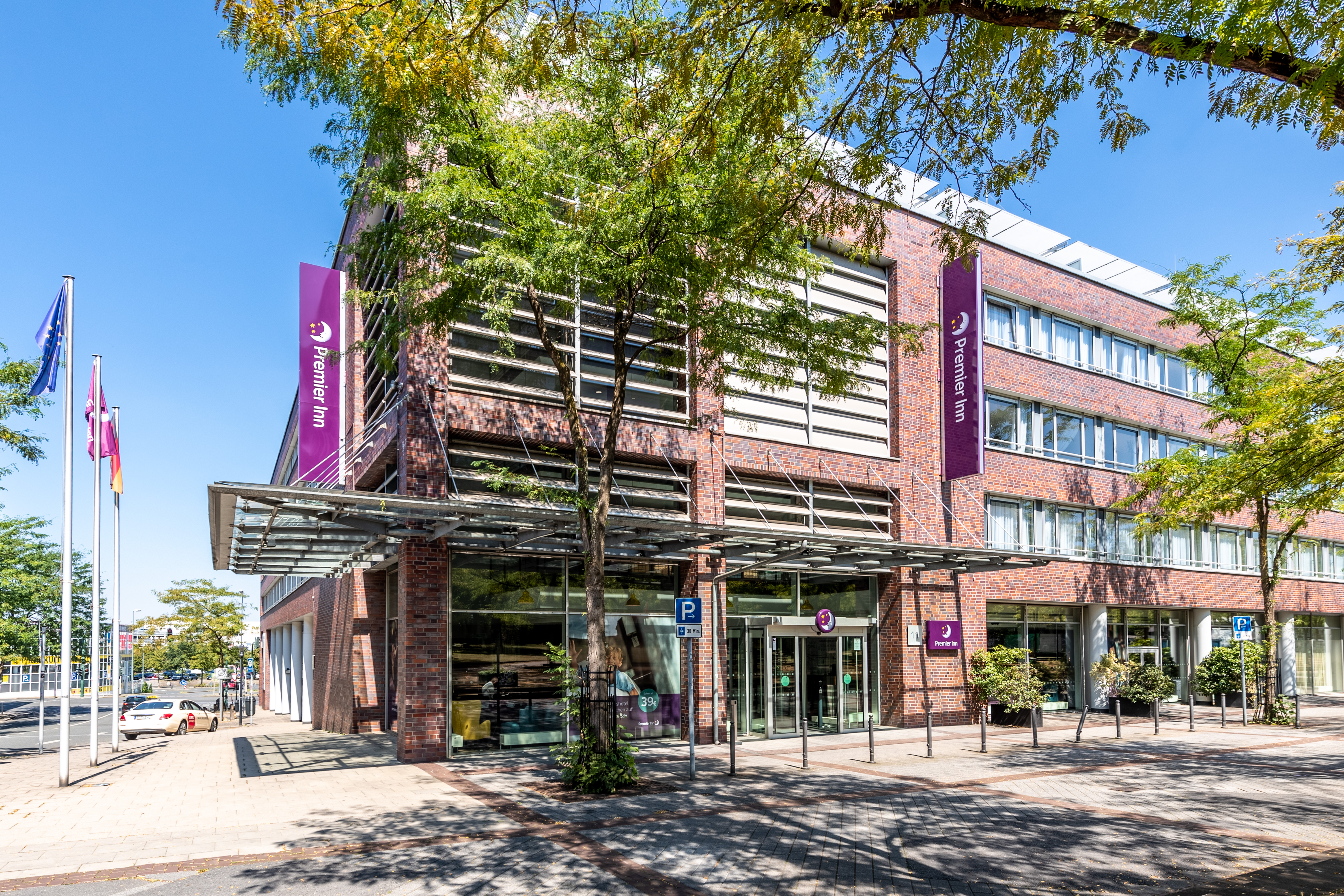 Premier Inn Essen City Limbecker Platz Hotel