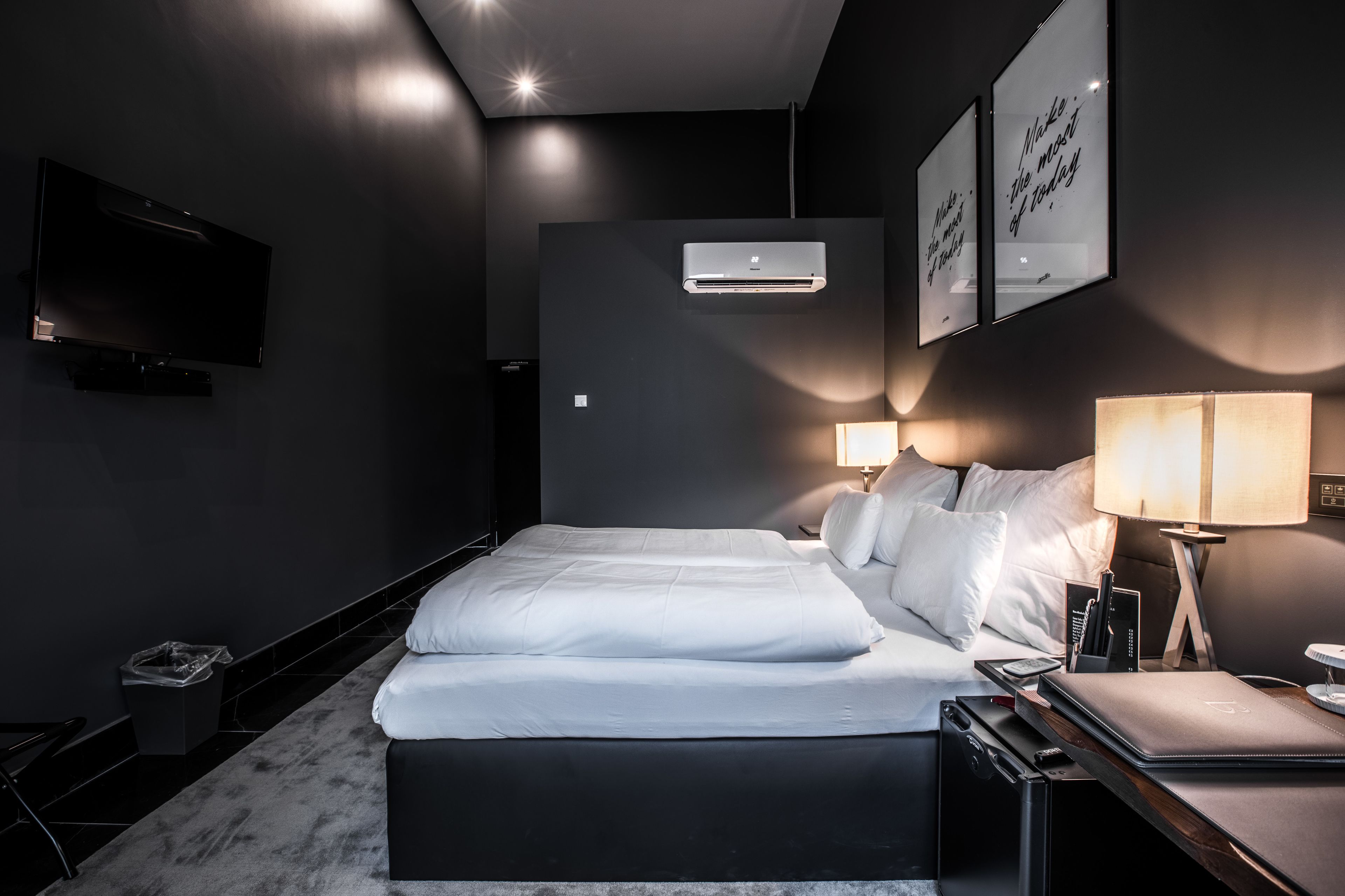 Black Hotels