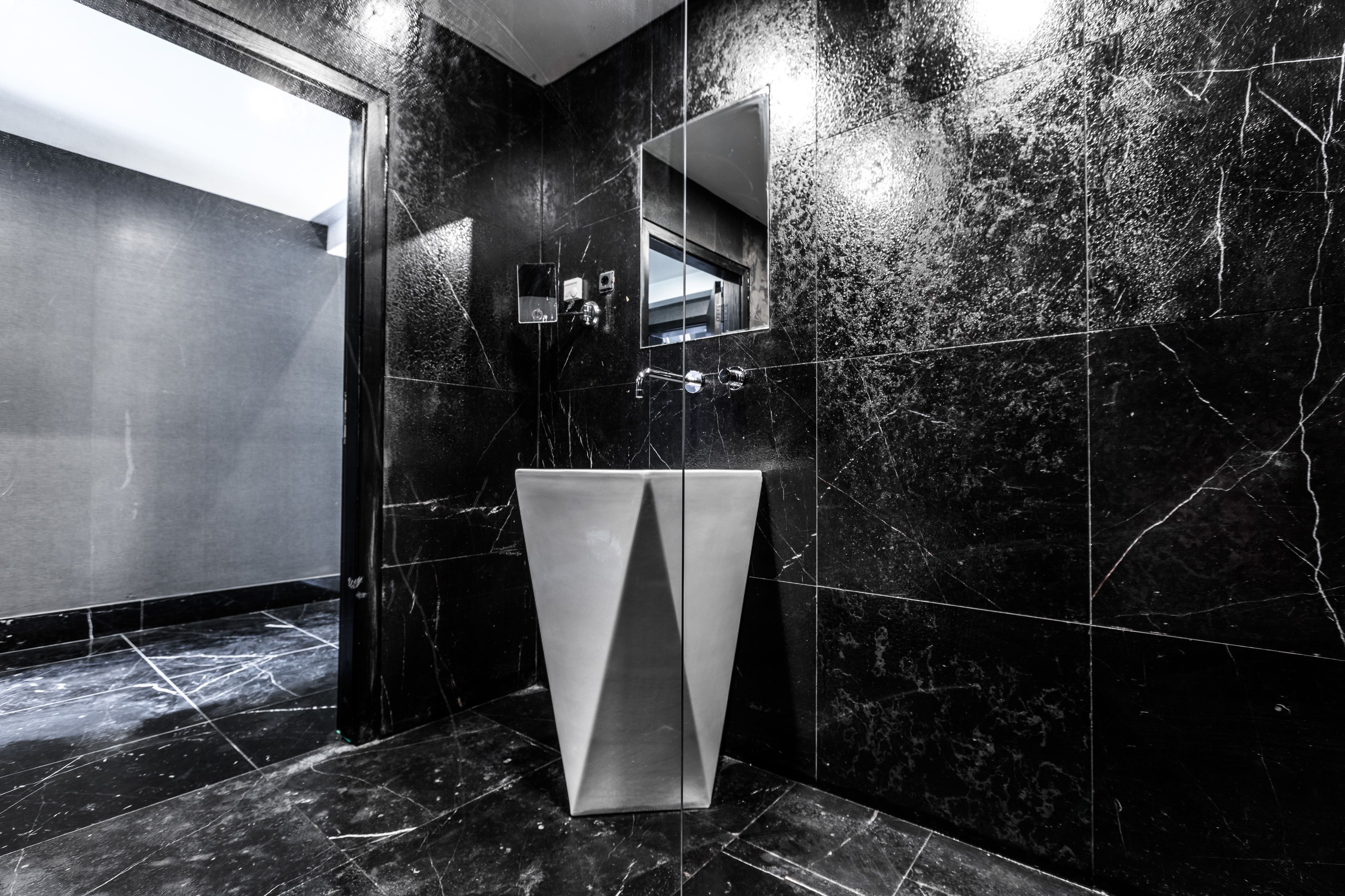 Black Hotels