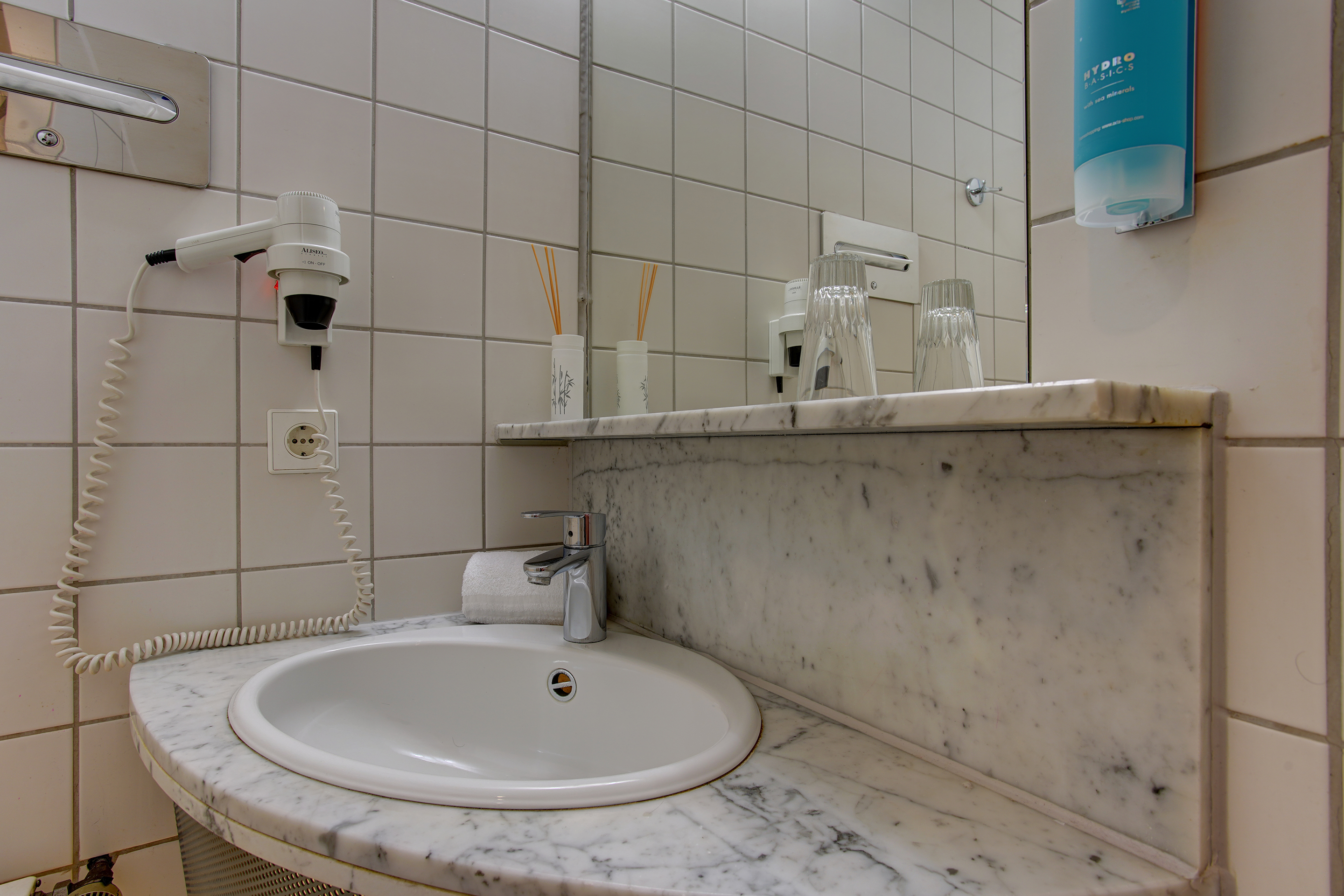 Premier Inn Köln City Centre