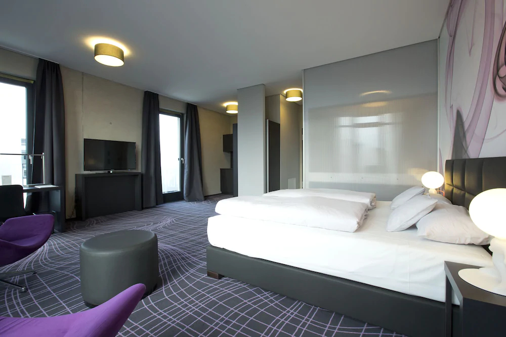 EuroNova arthotel