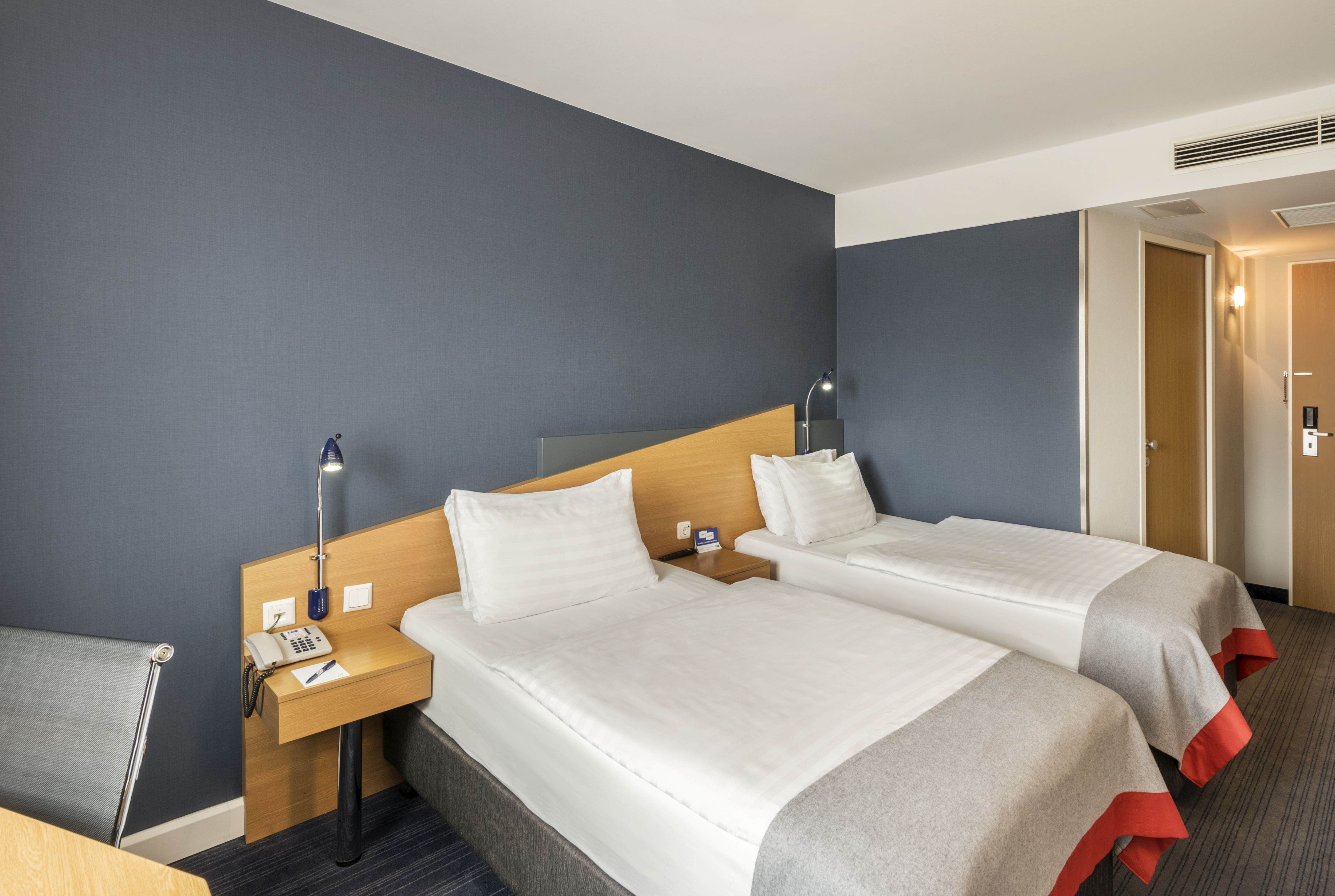 Holiday Inn Express Köln - Mühlheim