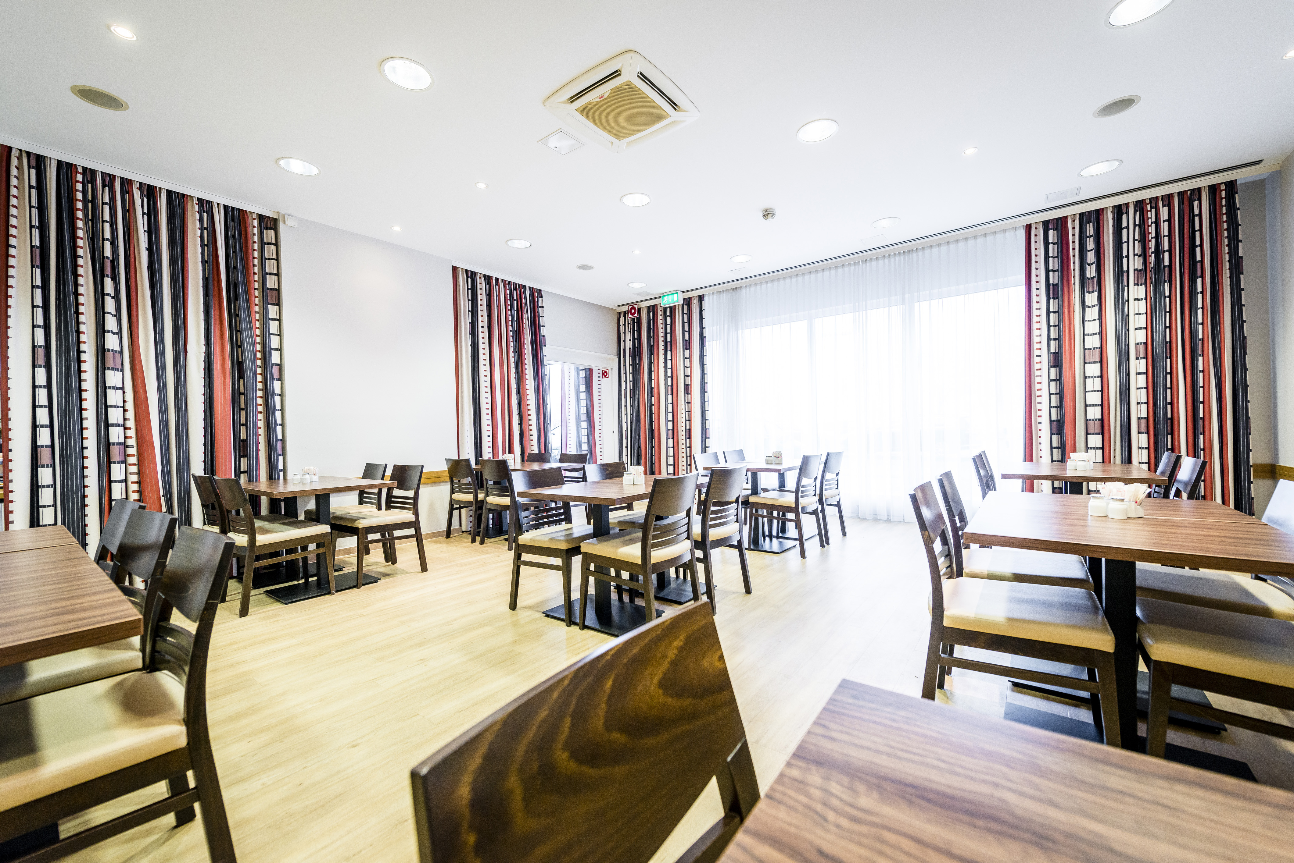 Holiday Inn Express Köln - Mühlheim