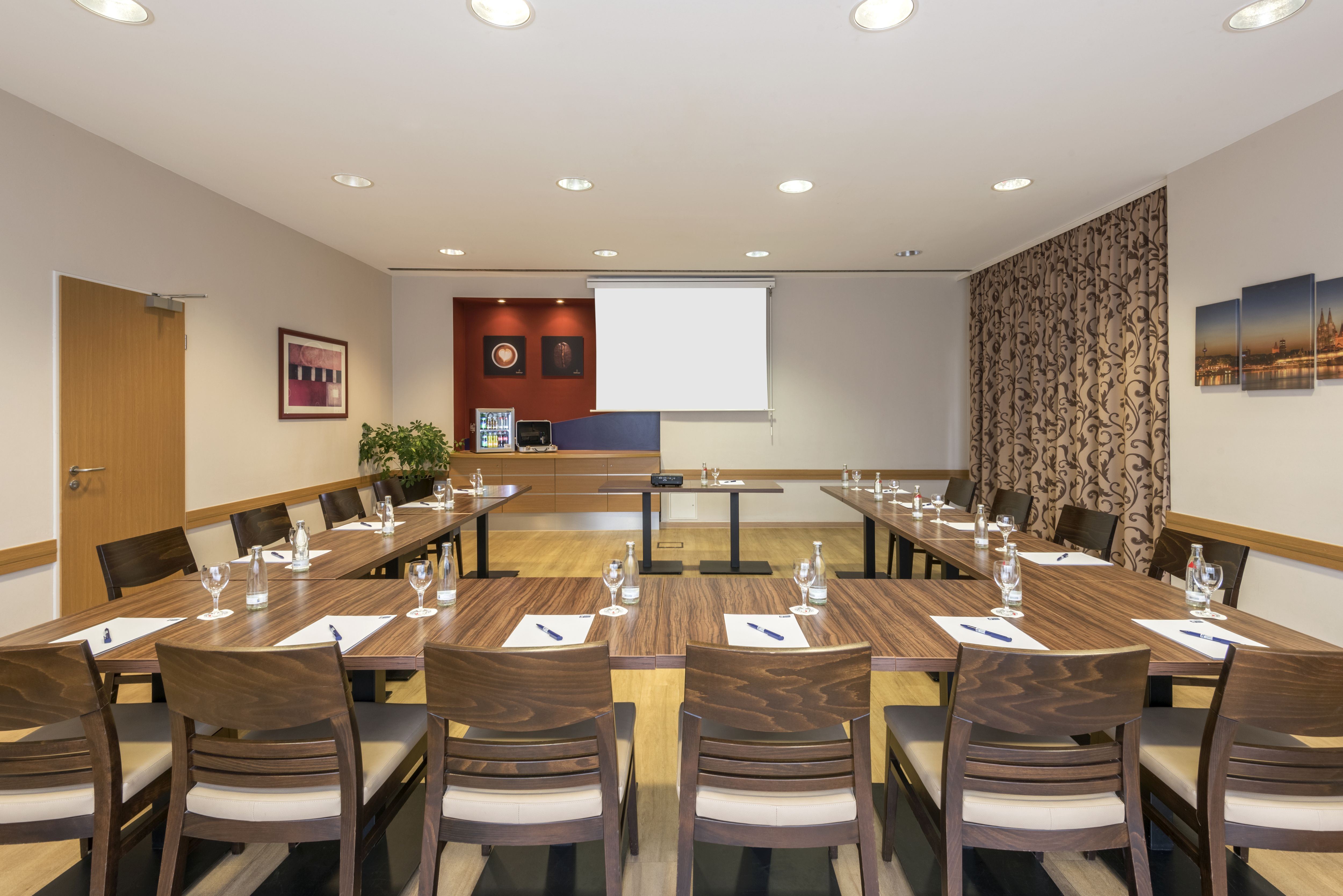 Holiday Inn Express Köln - Mühlheim