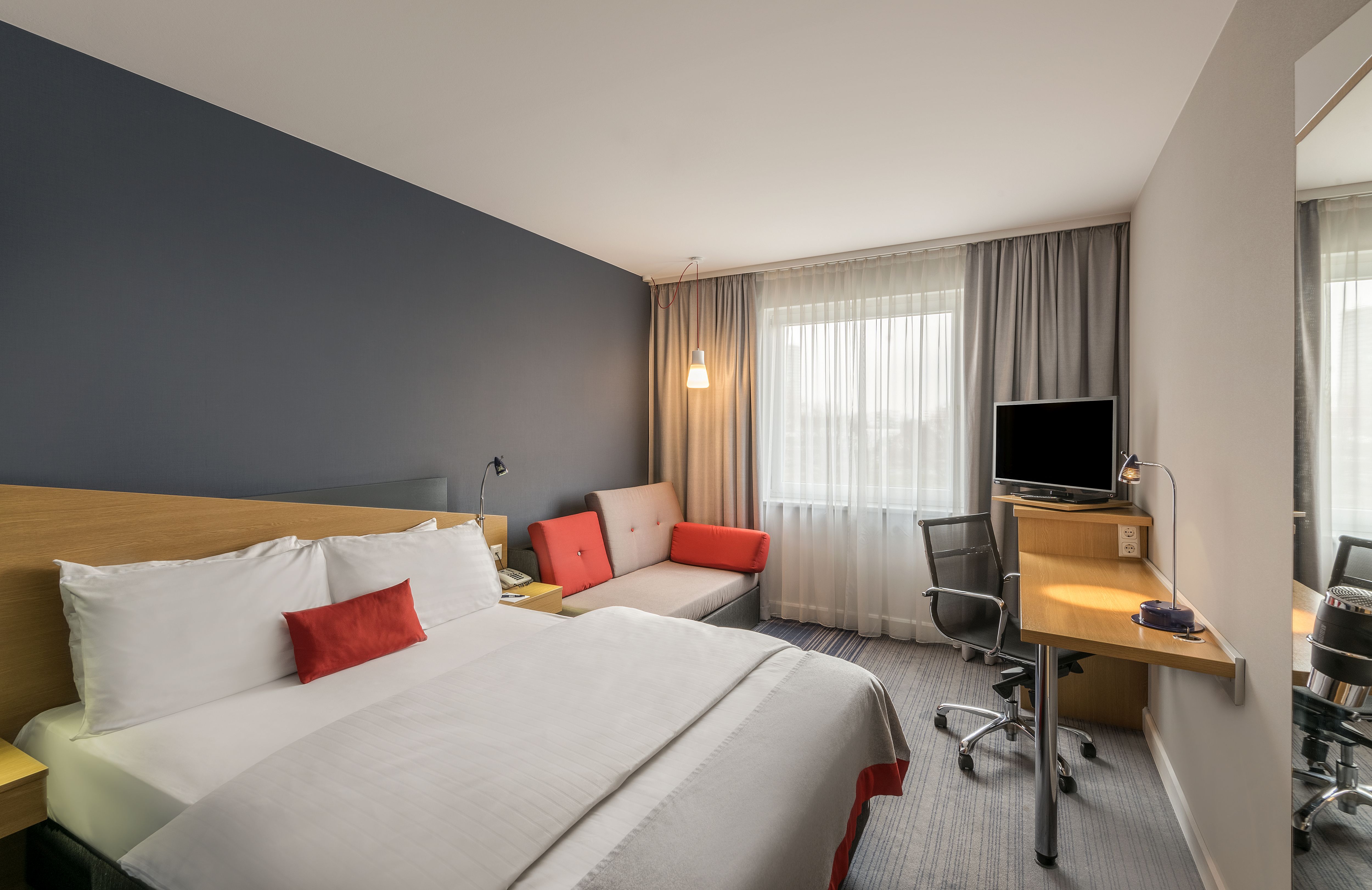 Holiday Inn Express Köln - Mühlheim