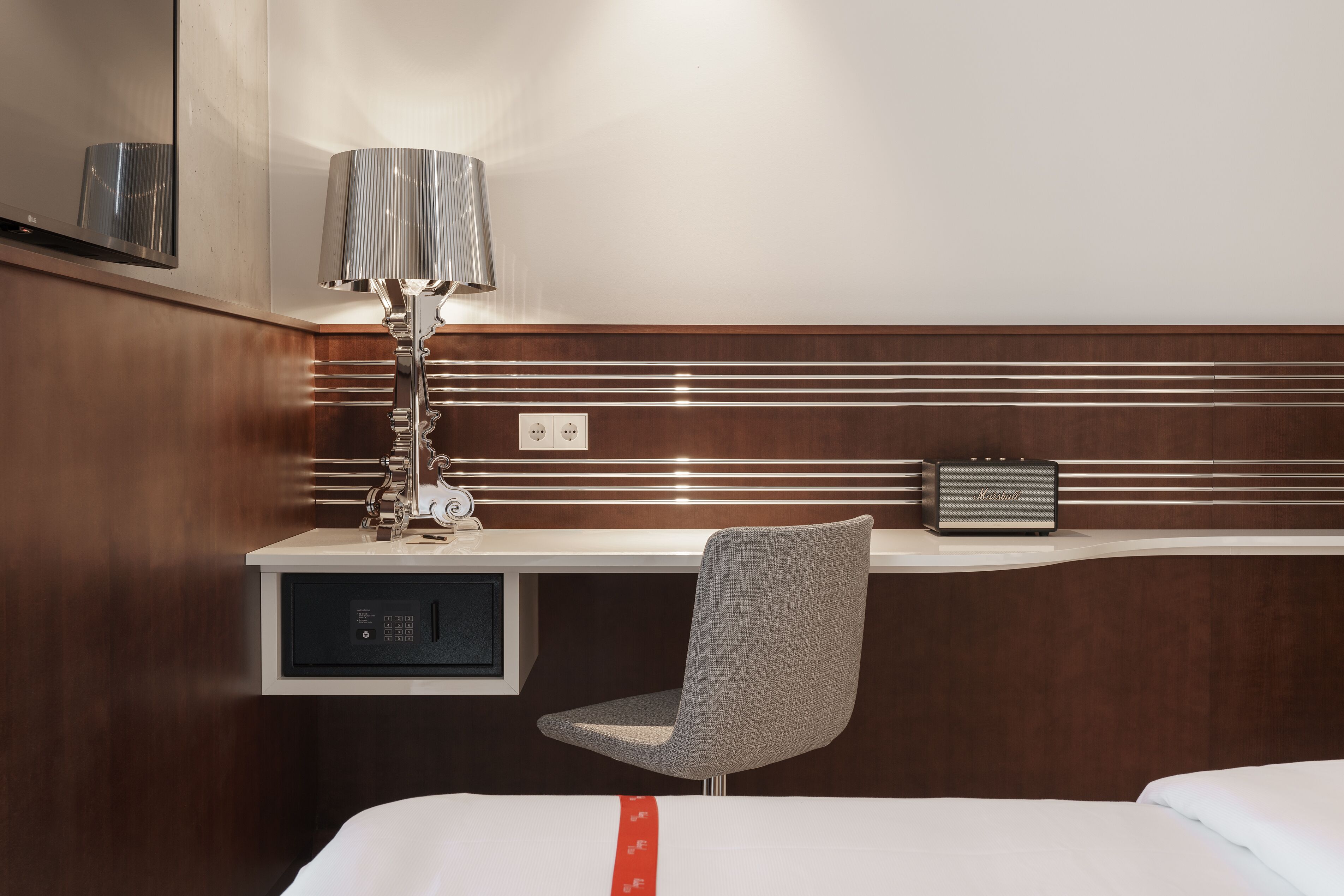 Ruby Ella Hotel & Bar