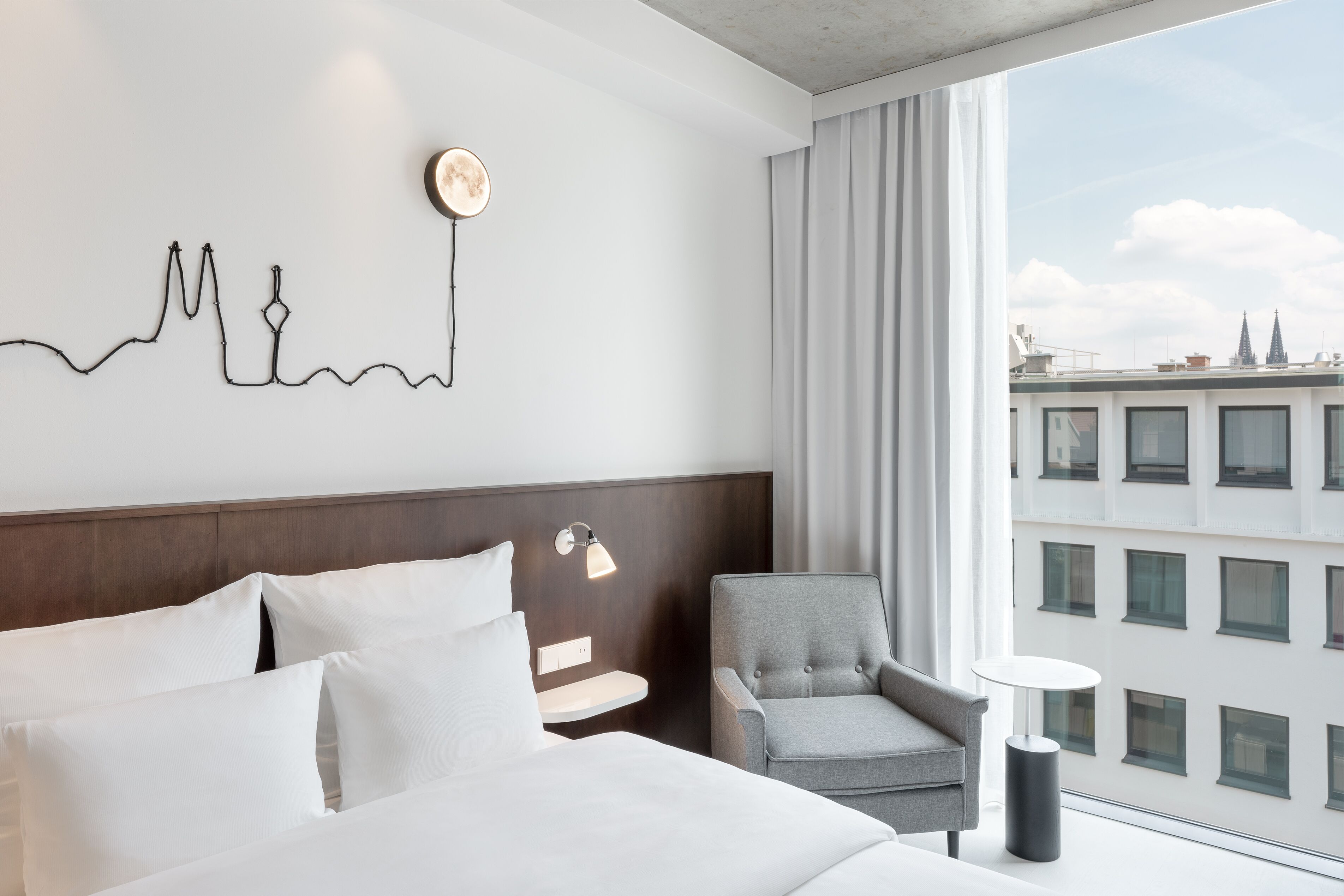 Ruby Ella Hotel & Bar