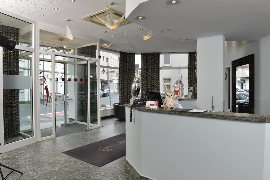 UHU Hotel Garni