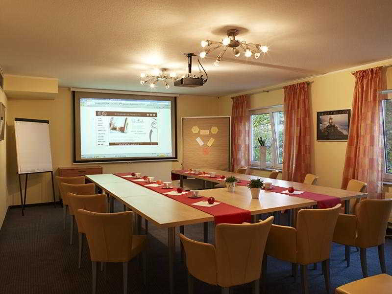 UHU Hotel Garni