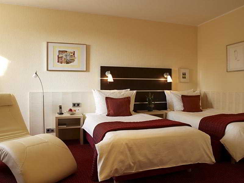 UHU Hotel Garni