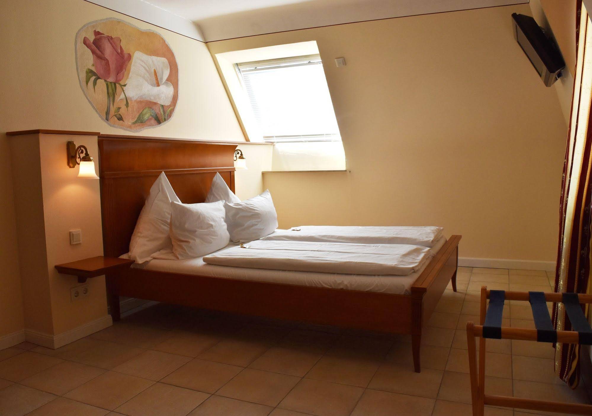 Xll Apostel Albergo